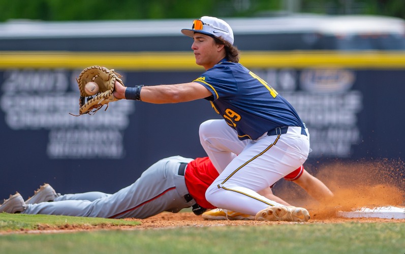 06755_AdrianGonzalez