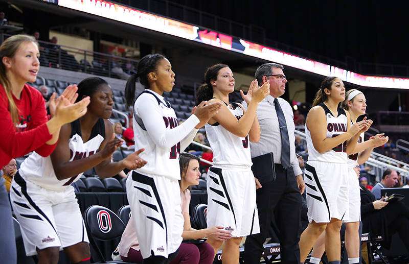 Mavericks Host Peru State for Final Exhibition TuneUp University of