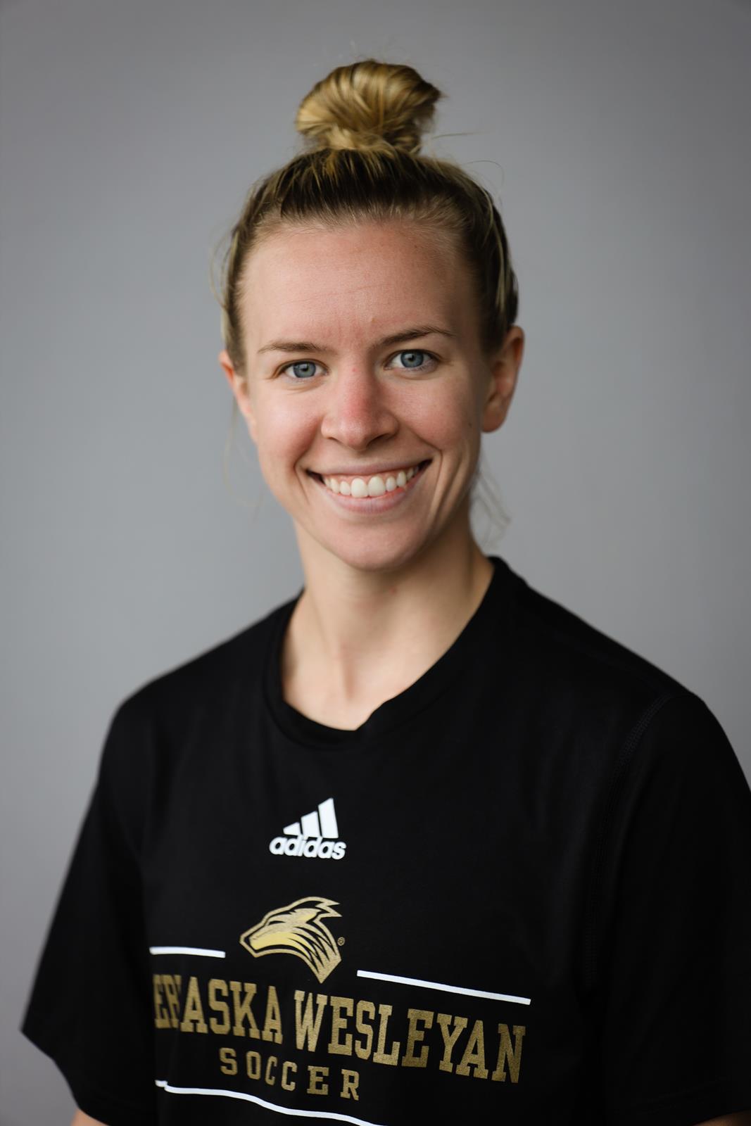 Kelsey Cox Head Shot