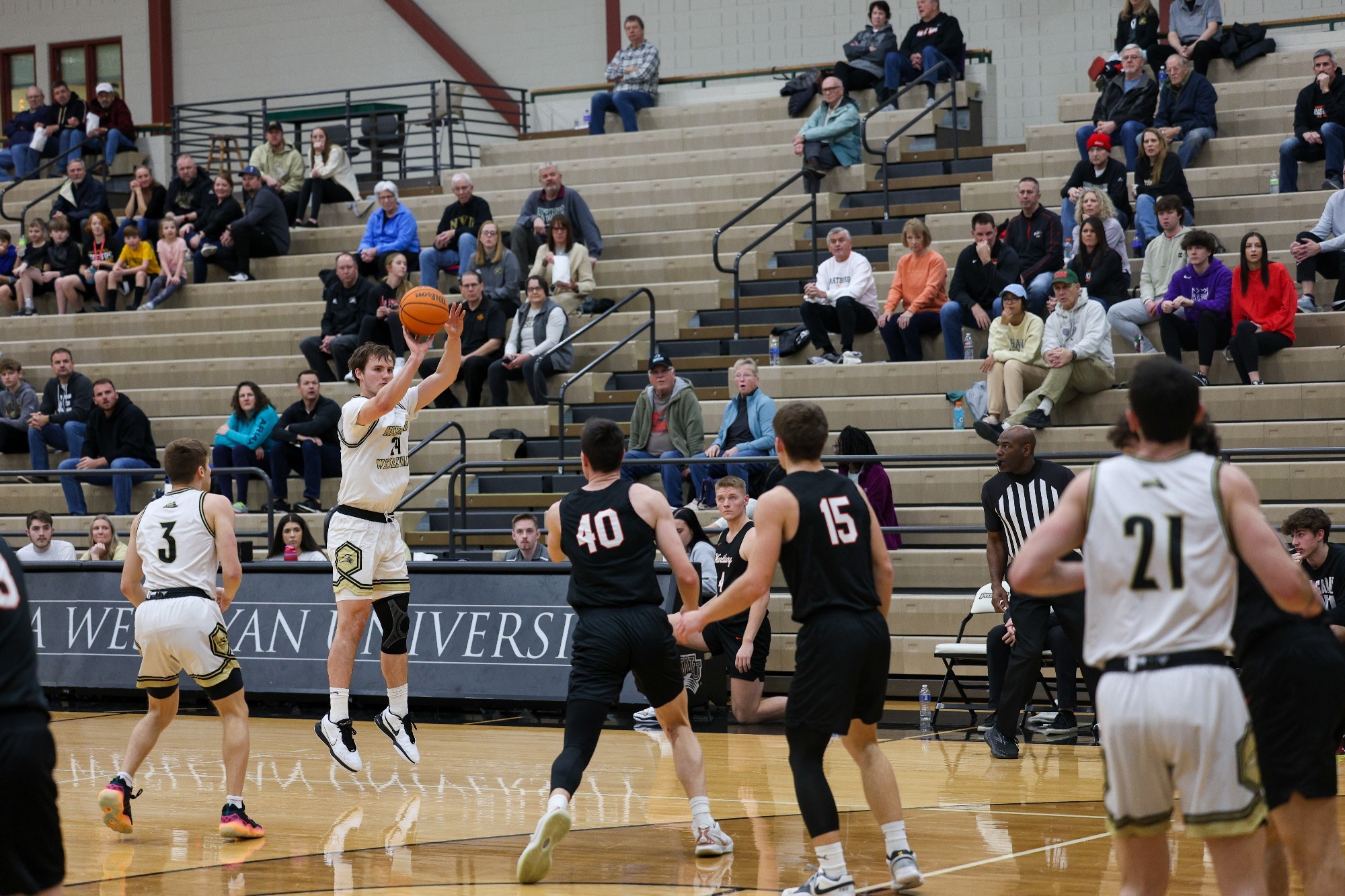 18 Men’s Basketball to Host Central before Concluding Regular Season