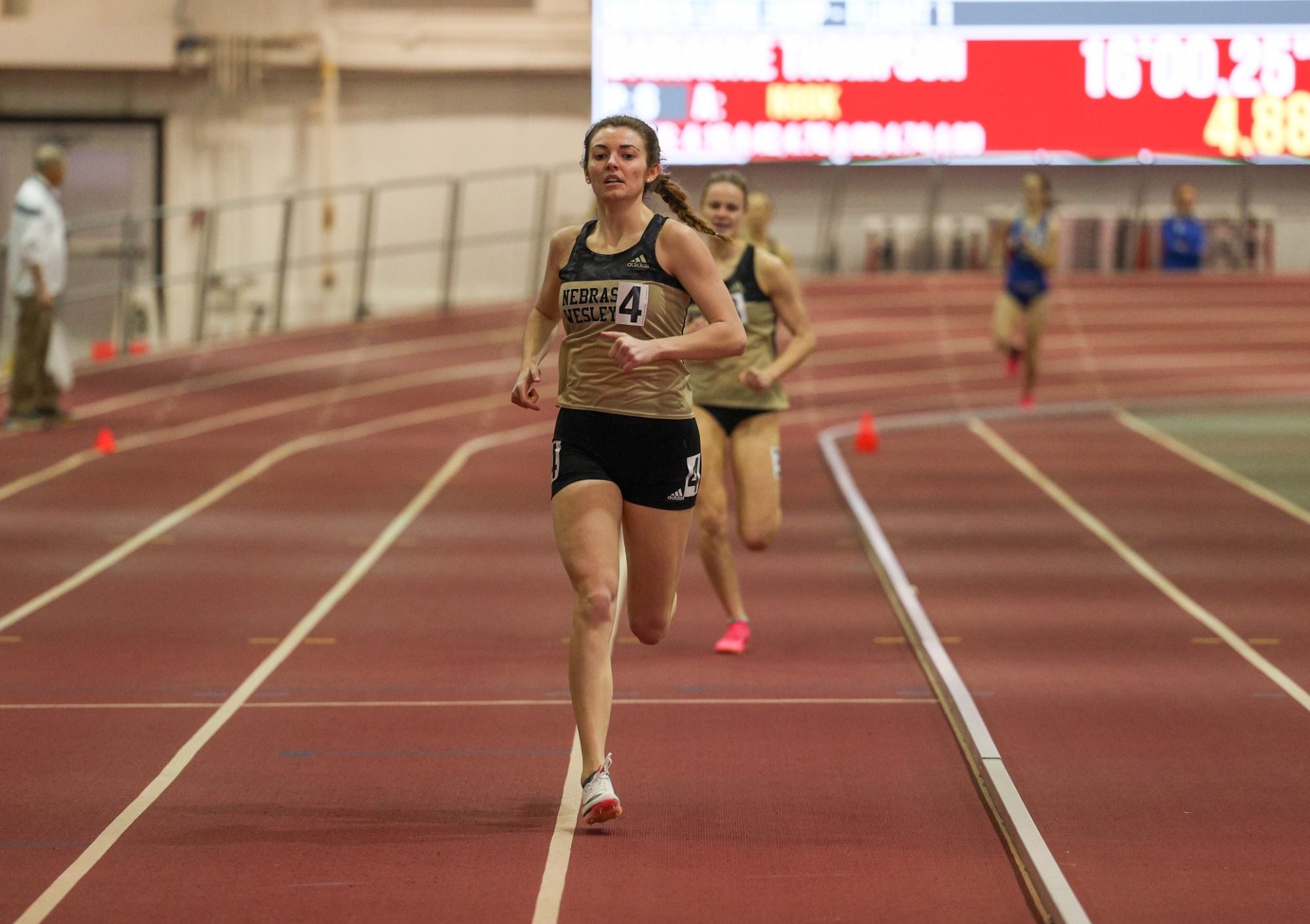 Track and Field Faces Tough Competition at Wartburg Qualifier