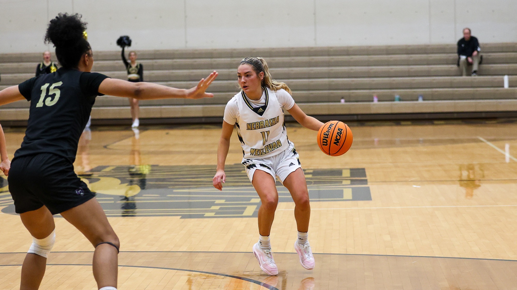 Anastyn Pettlon scans the court as she prepares to drive