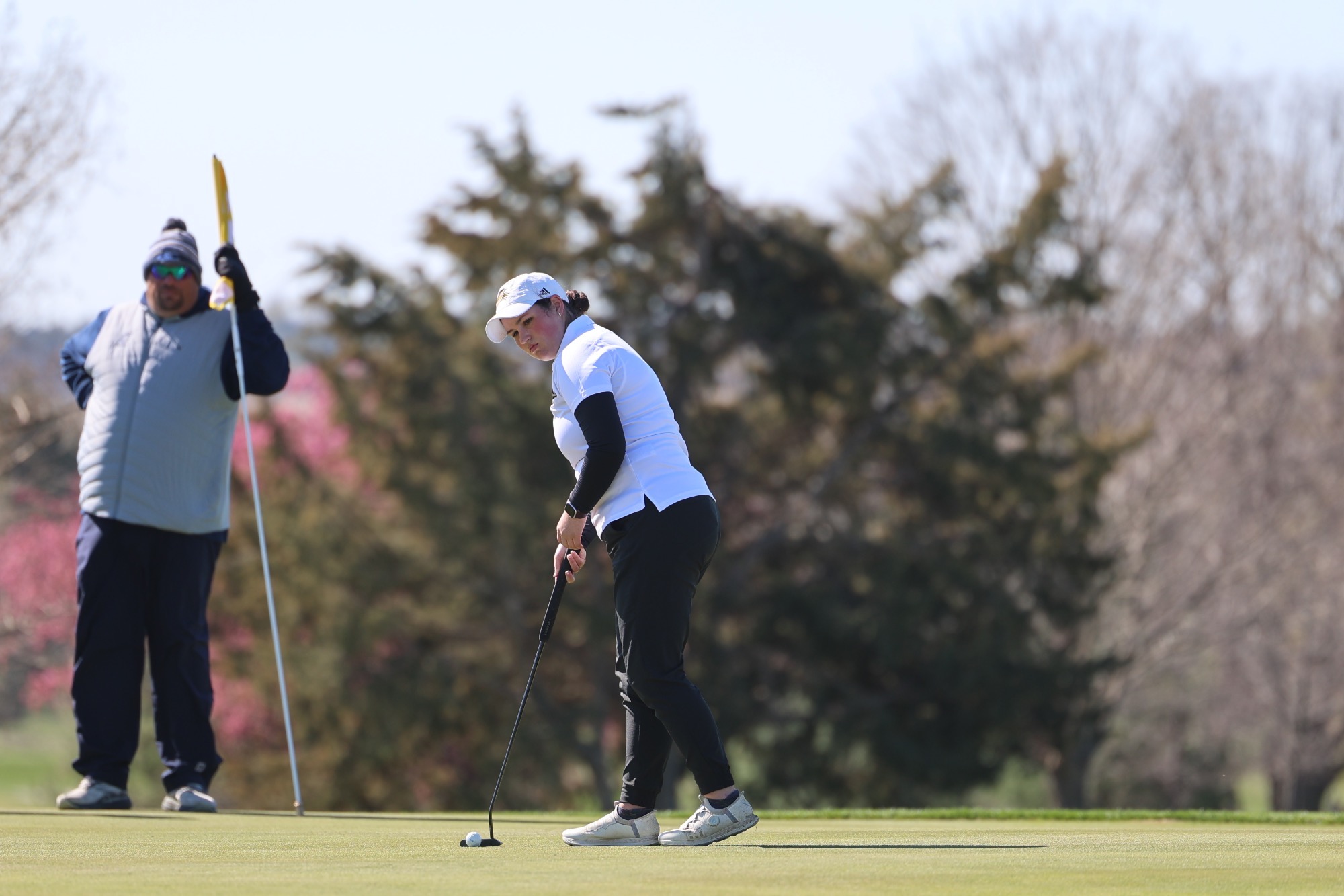 Madison Jackson prepares her putt.