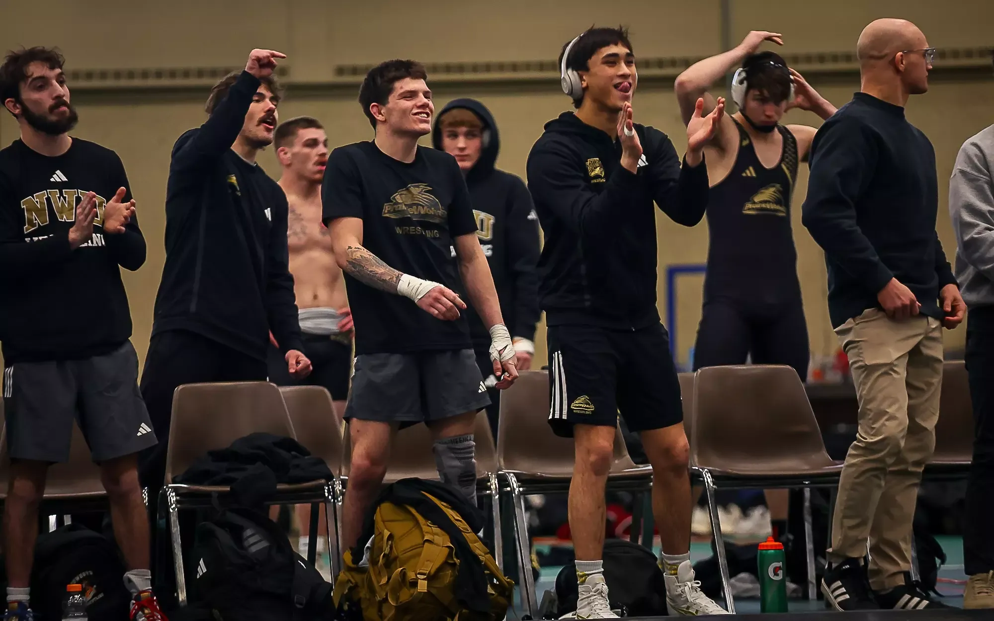 Team Celebration of a pin from Emilio Chavez