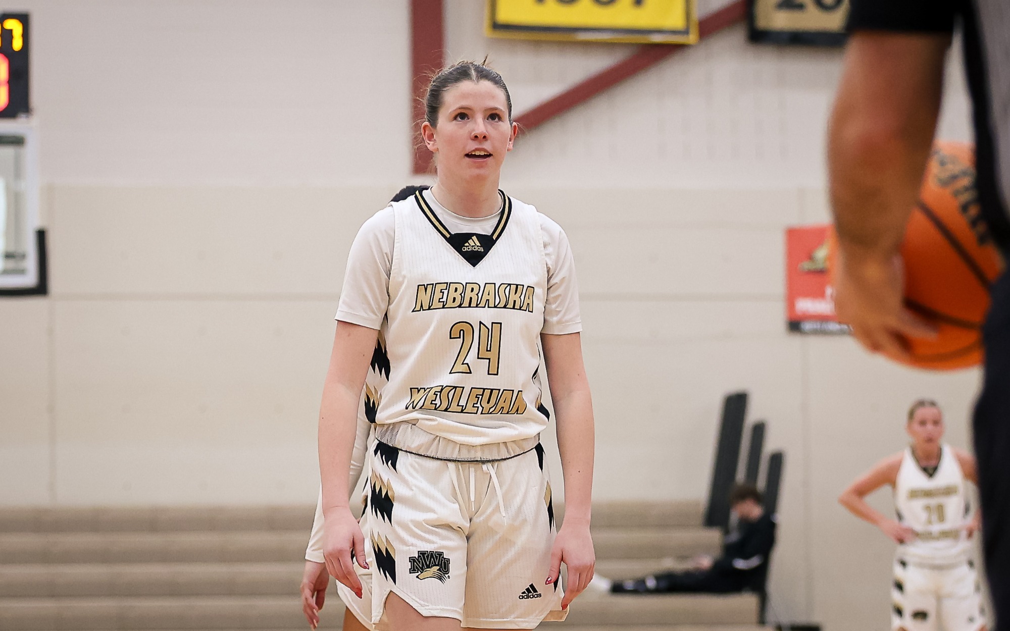 Rhyanne Mackling prepares for a free throw
