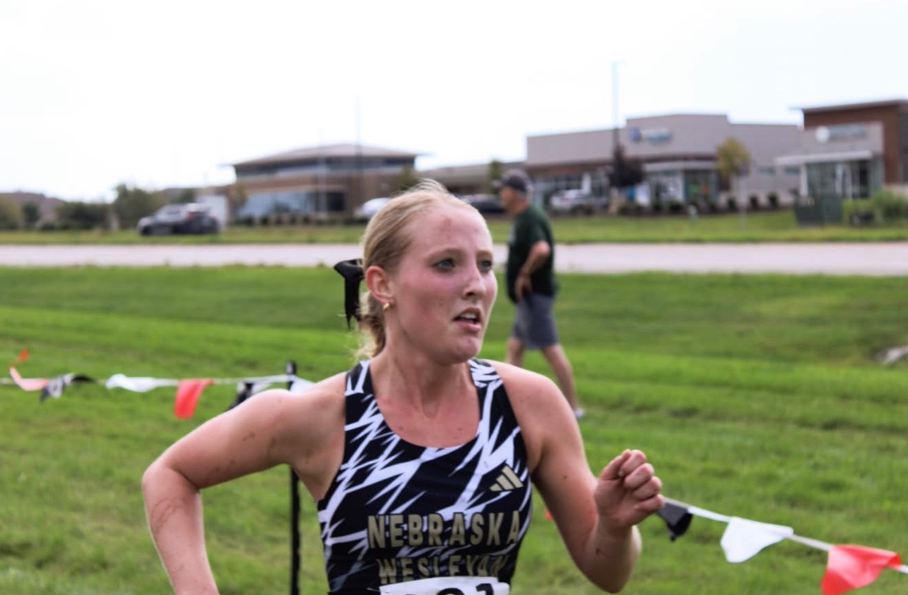 Kelsey Van Waart finishes strong