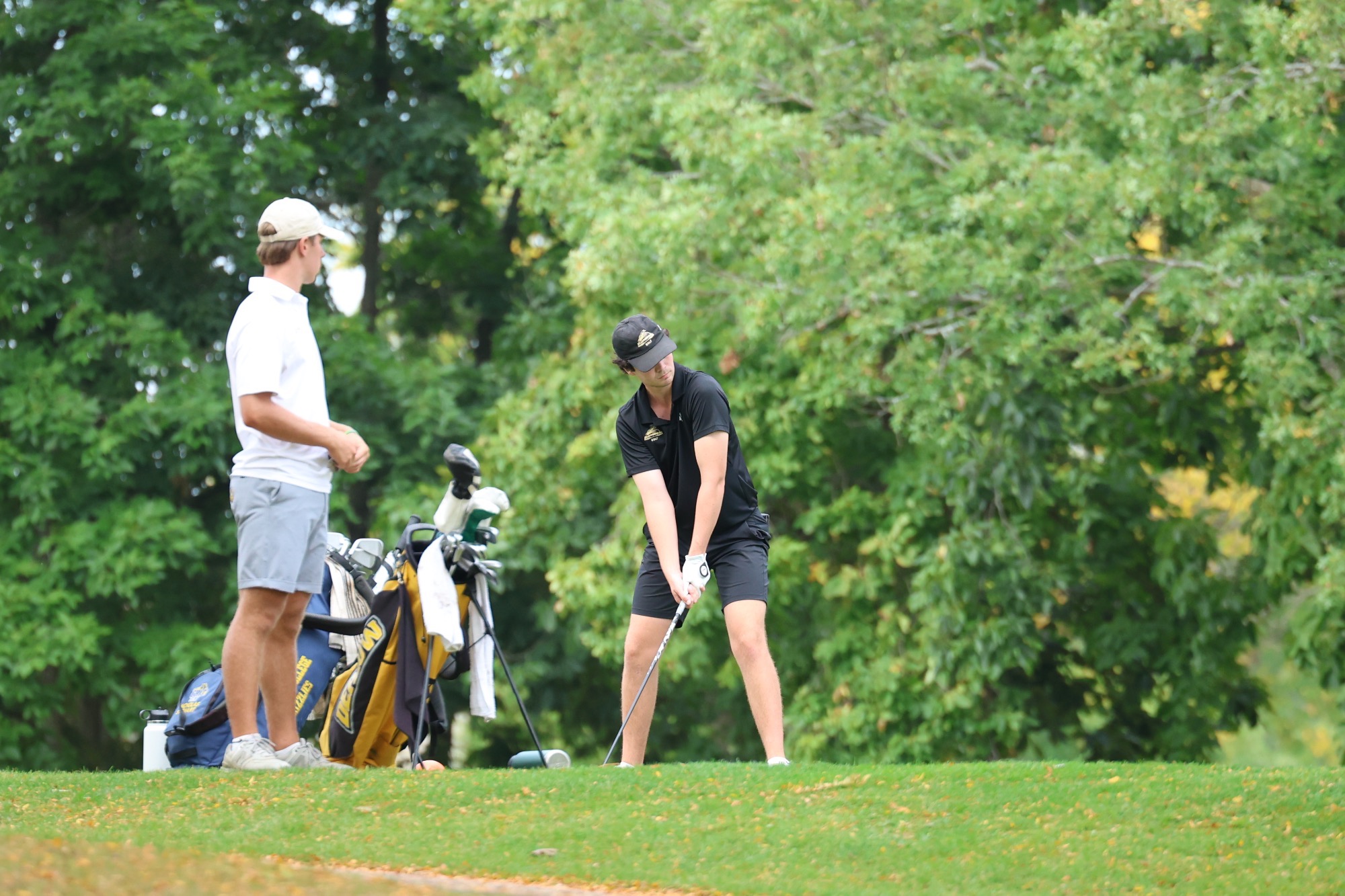 Jackson Lapour lines up his tee shot