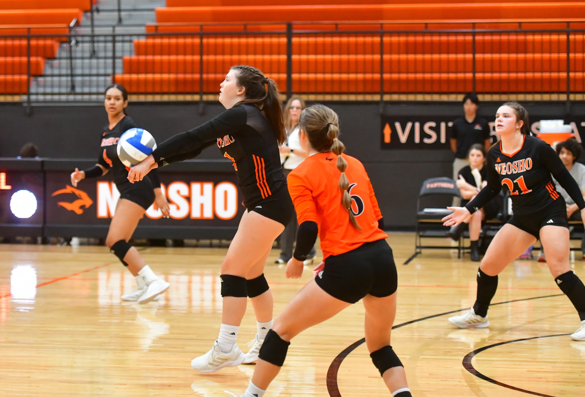 Volleyball Wins at NEO Neosho County Community College Athletics