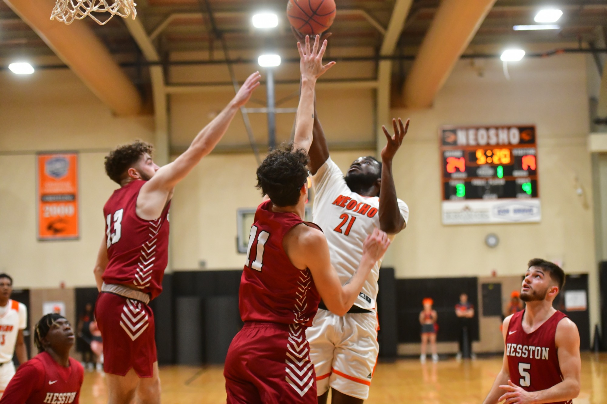 Men's Basketball Use Late Rally to Push Past Hesston Neosho County