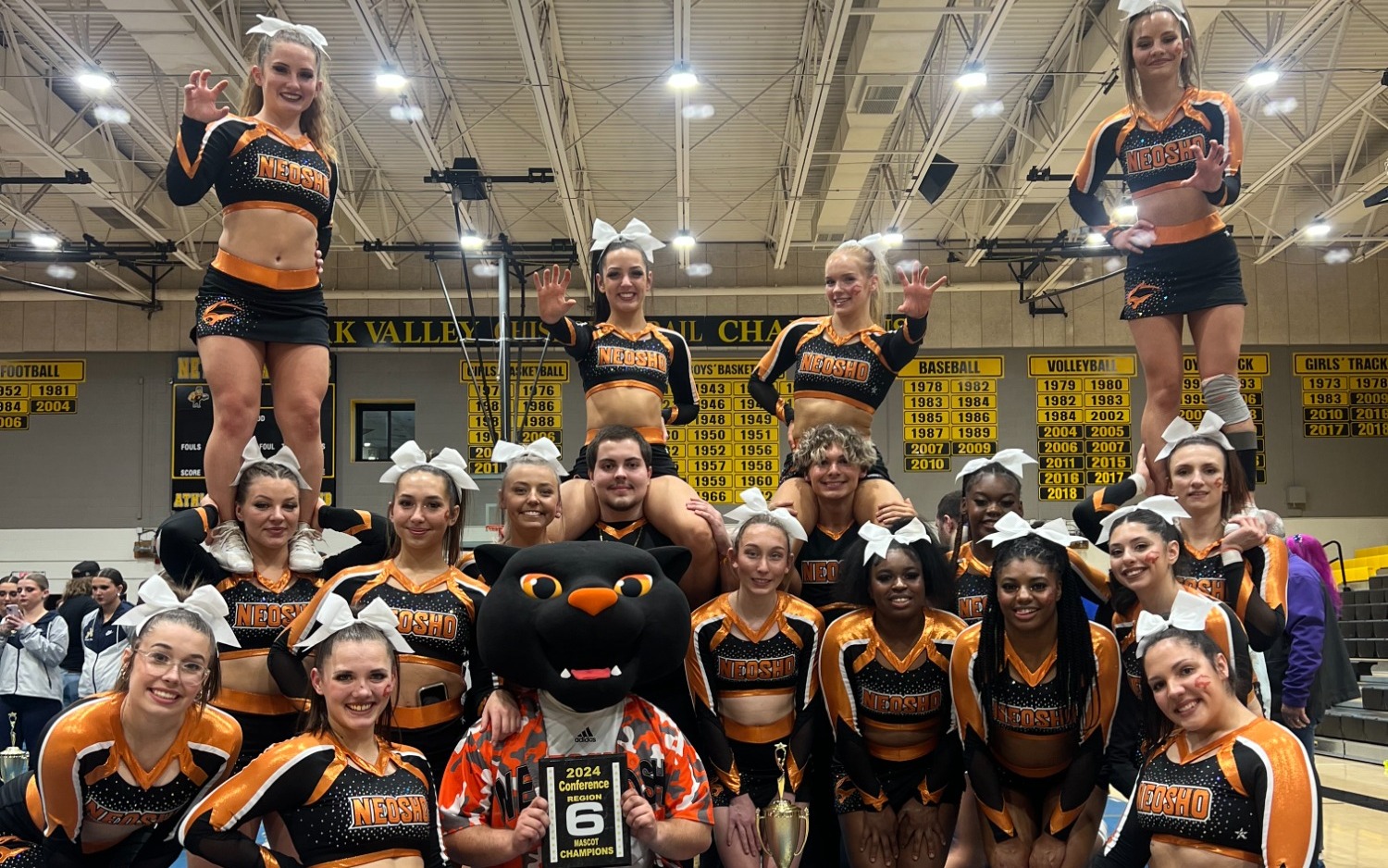 Region 6 champions cheer