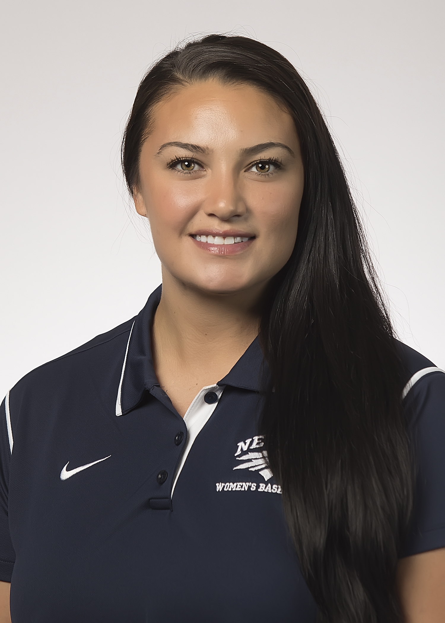 2017-18 Headshot of Tahnee Robinson
