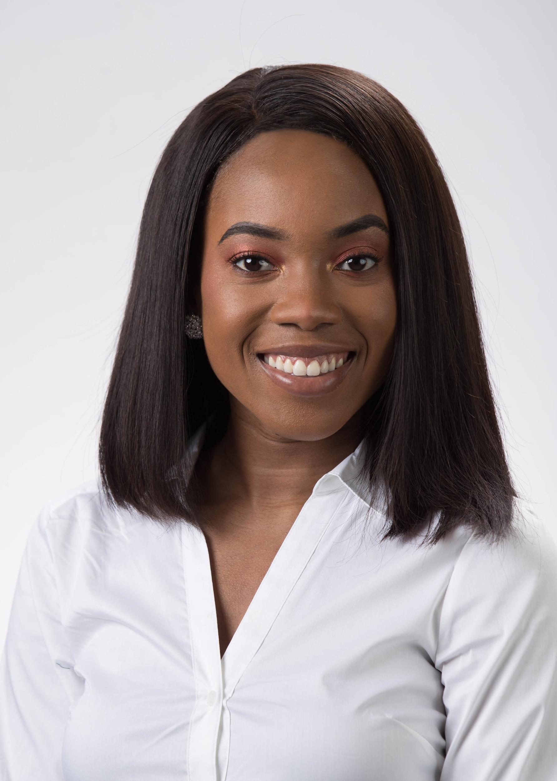 Fiyin Olusola Headshot