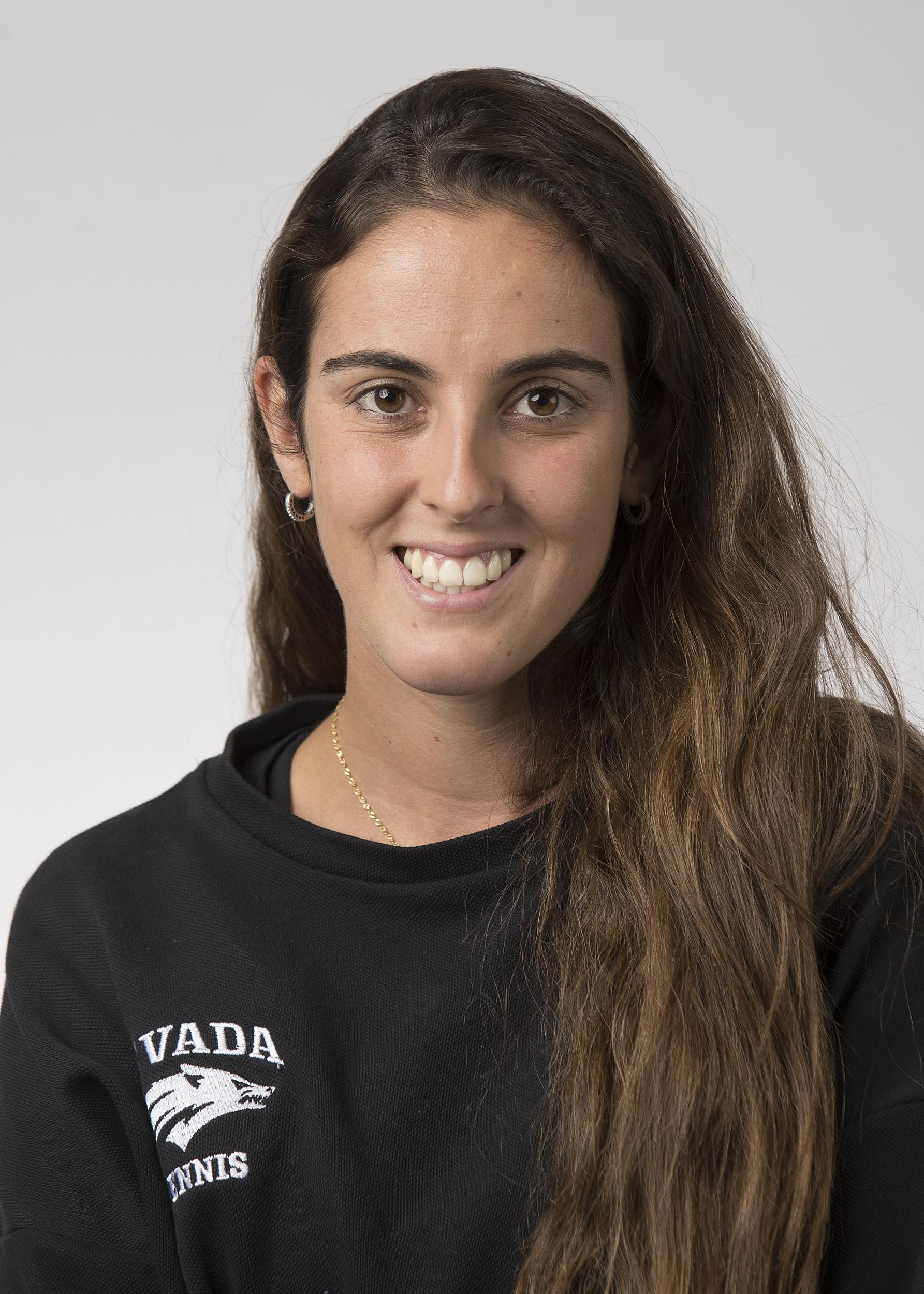 Claudia Herrero Headshot