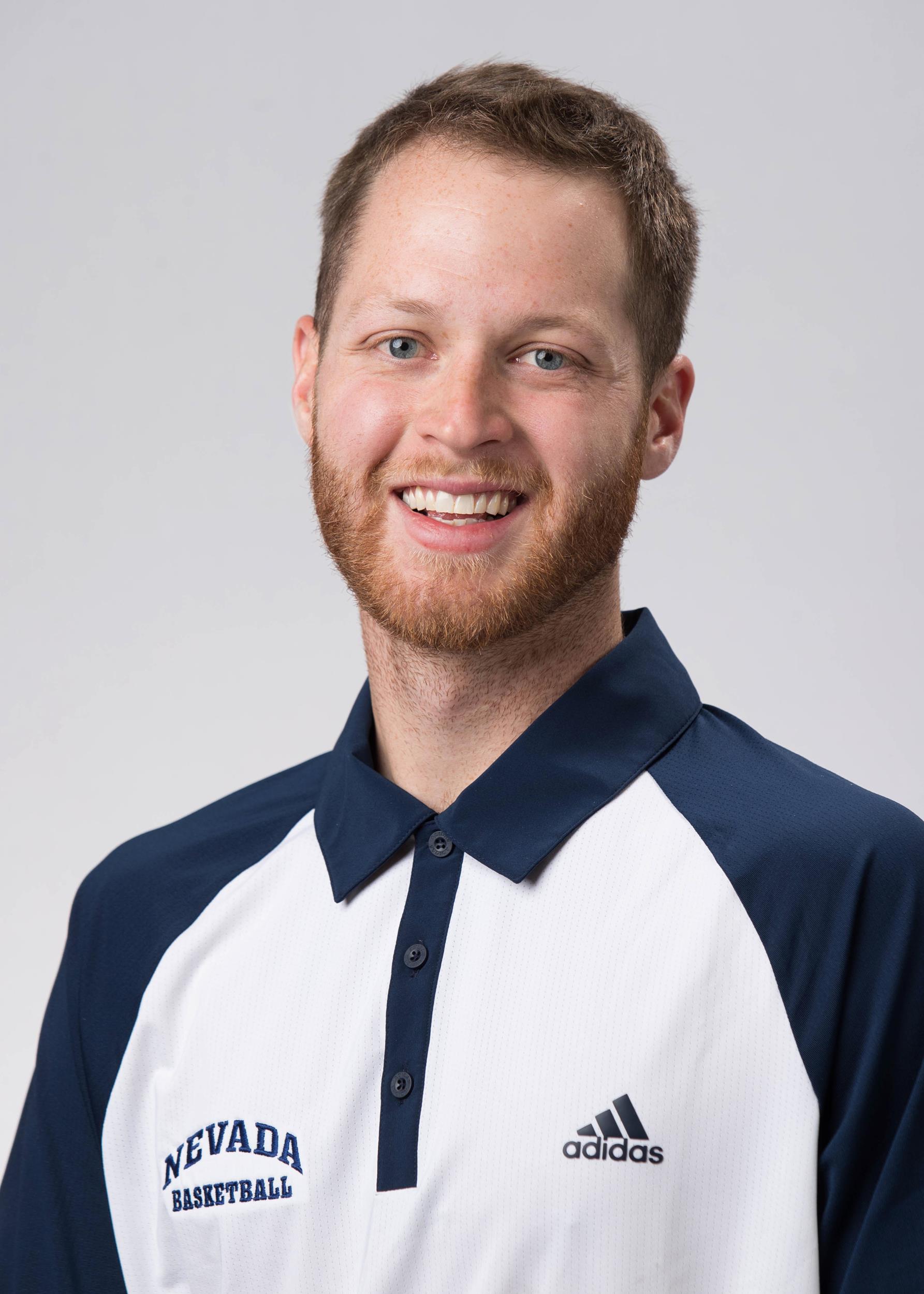 Men`s basketball head shot of Hays Myers