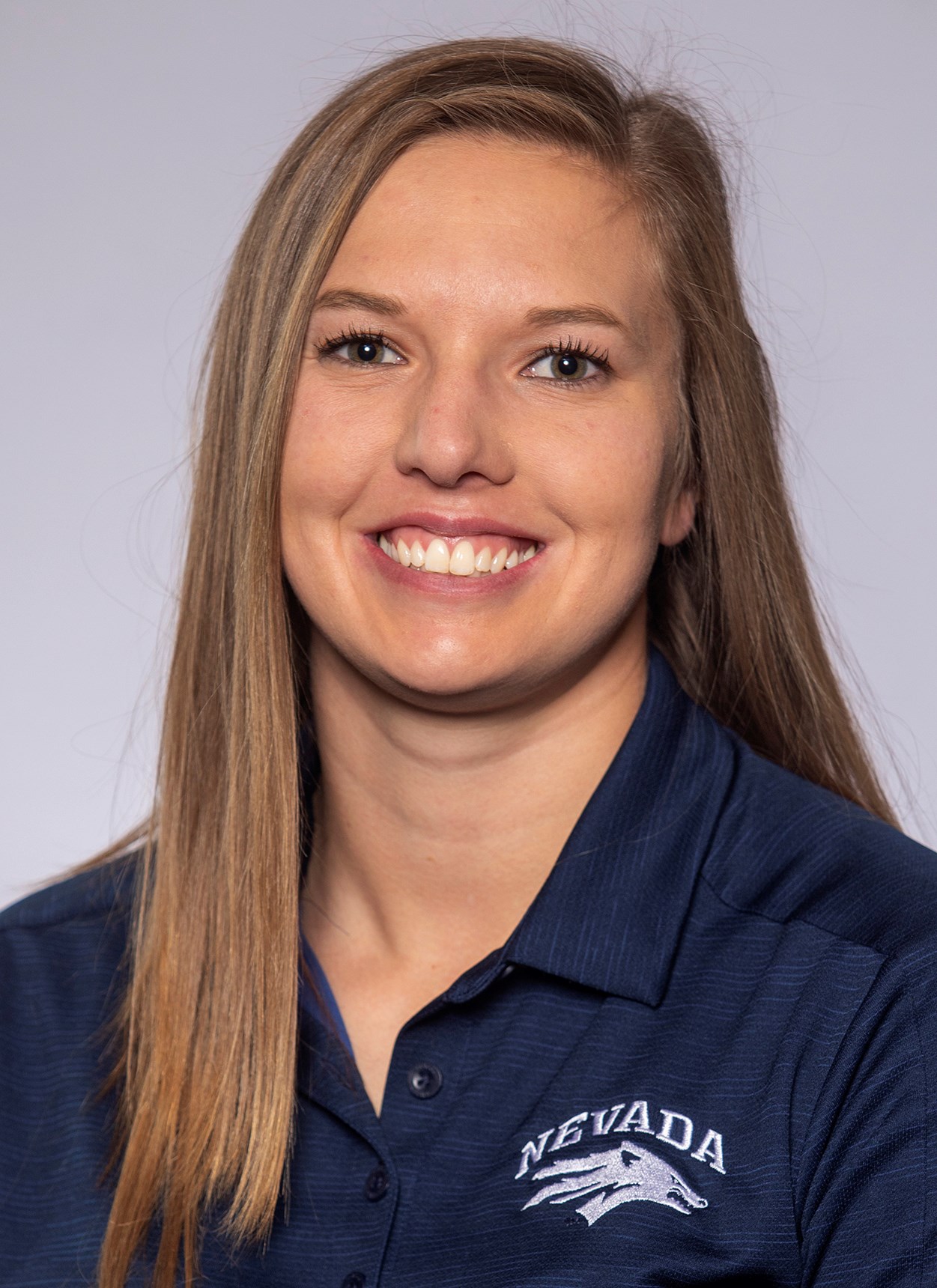 Halie Bergman 2019 headshot