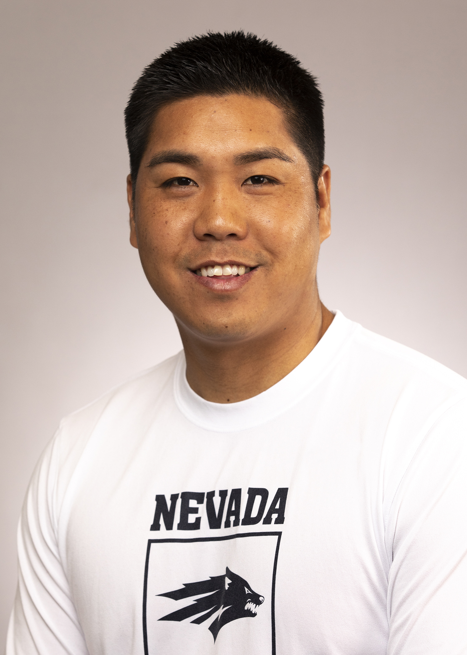 Men's tennis volunteer assistant Daniel Llarenas head shot.