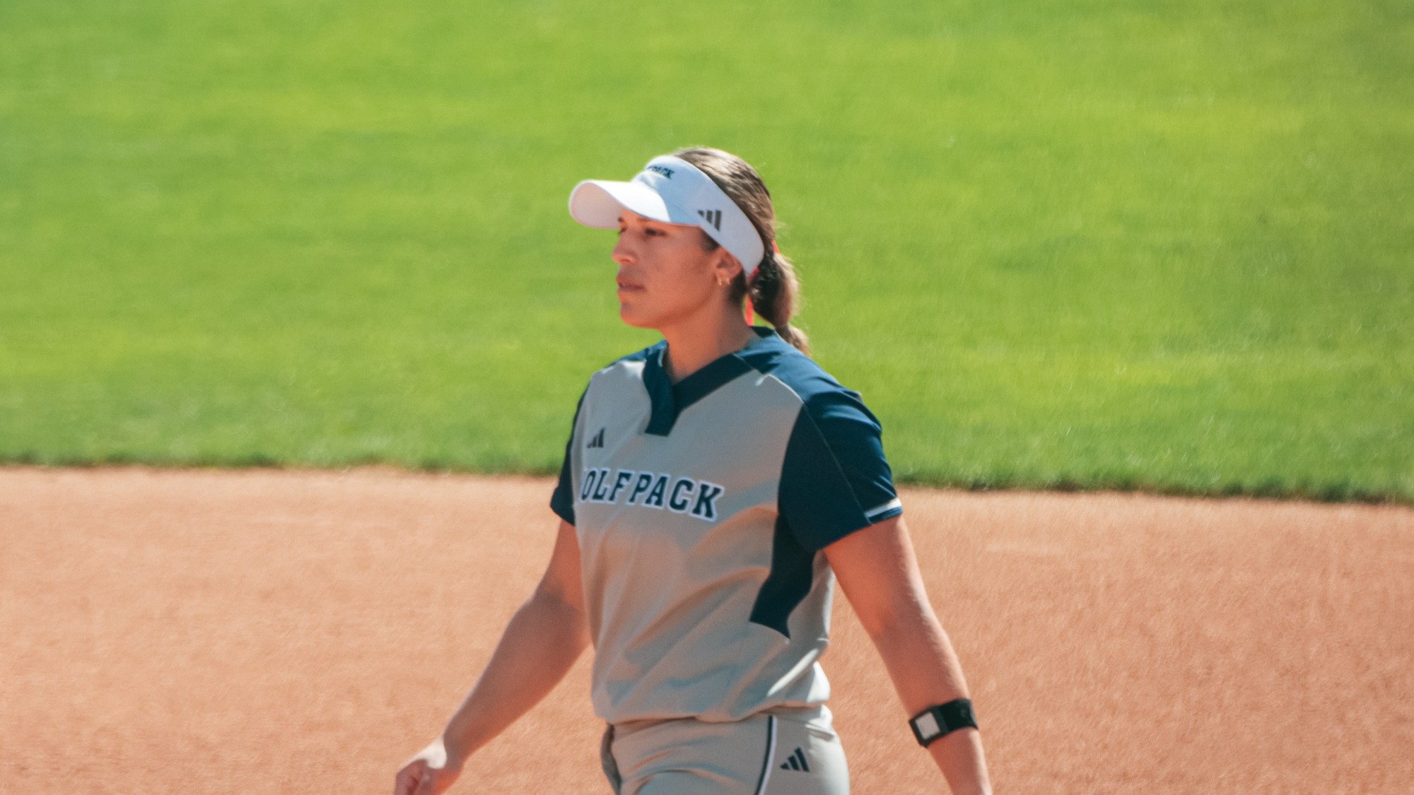 Hannah Di Genova playing 1B