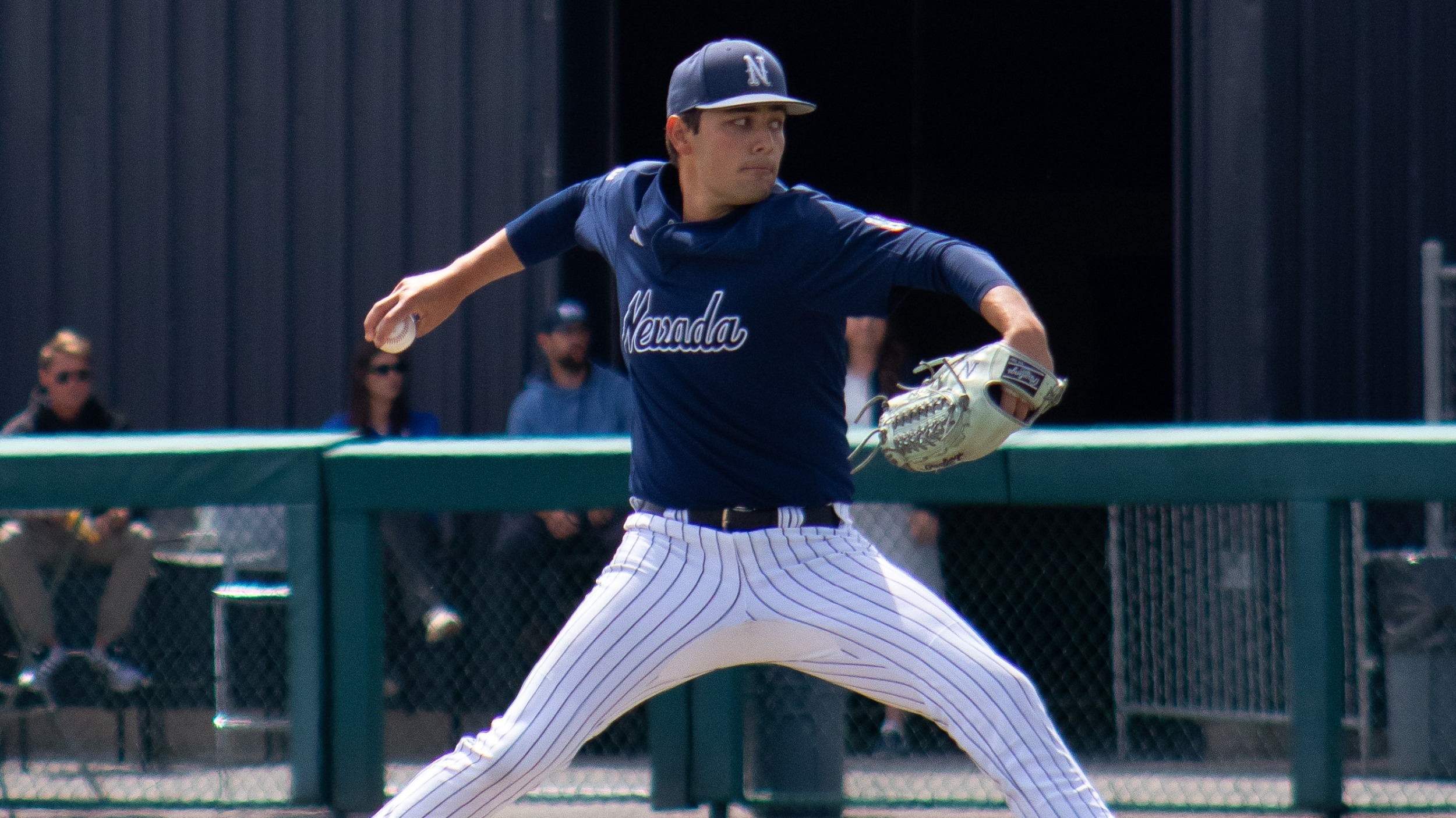 Ryan Oakes delivering a pitch