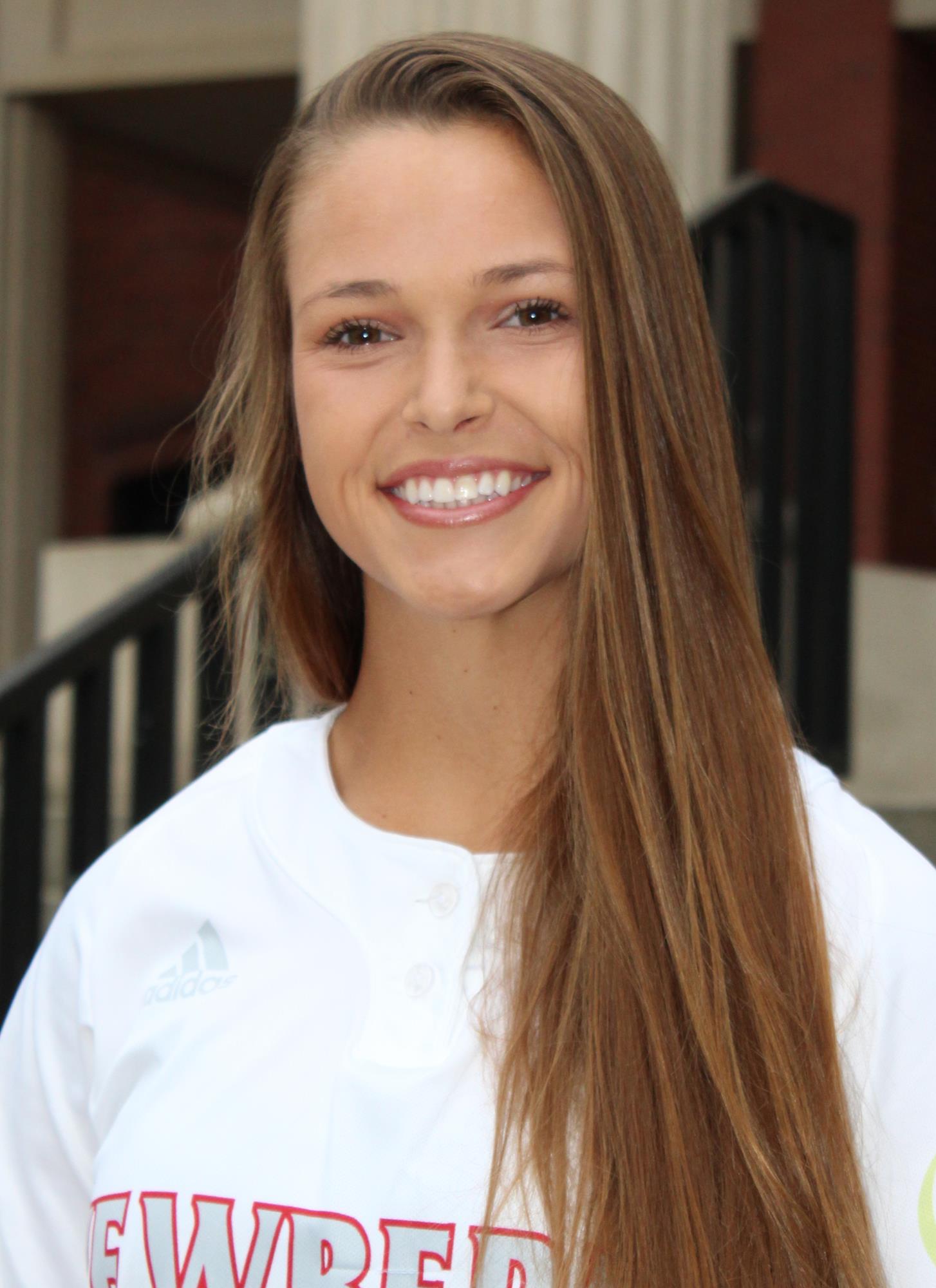 myranda dills fall headshot 2018