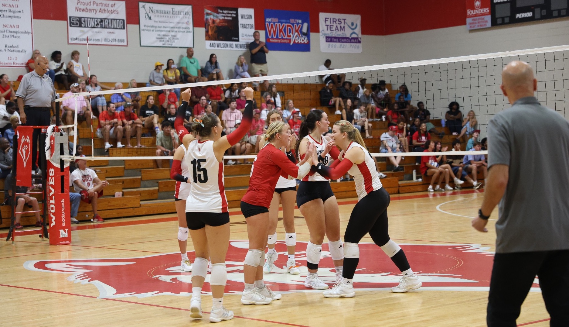 Volleyball Win over Mars Hill