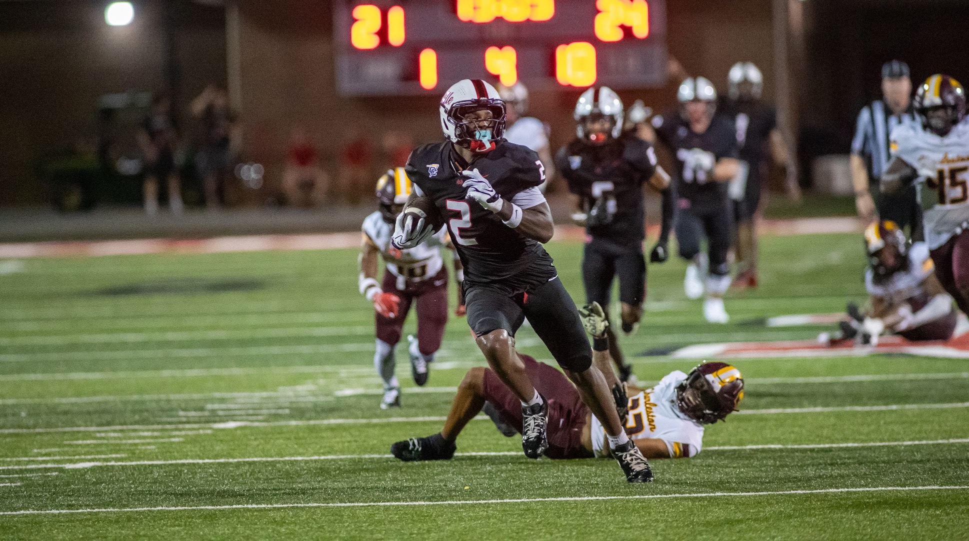 Mikhai Isaac vs Charleston 