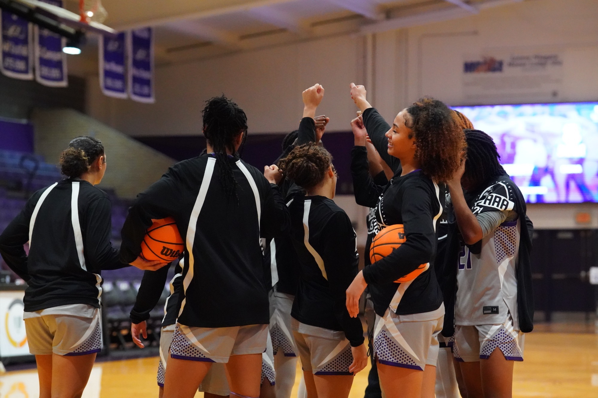 Women's basketball vs Siena on 12/19