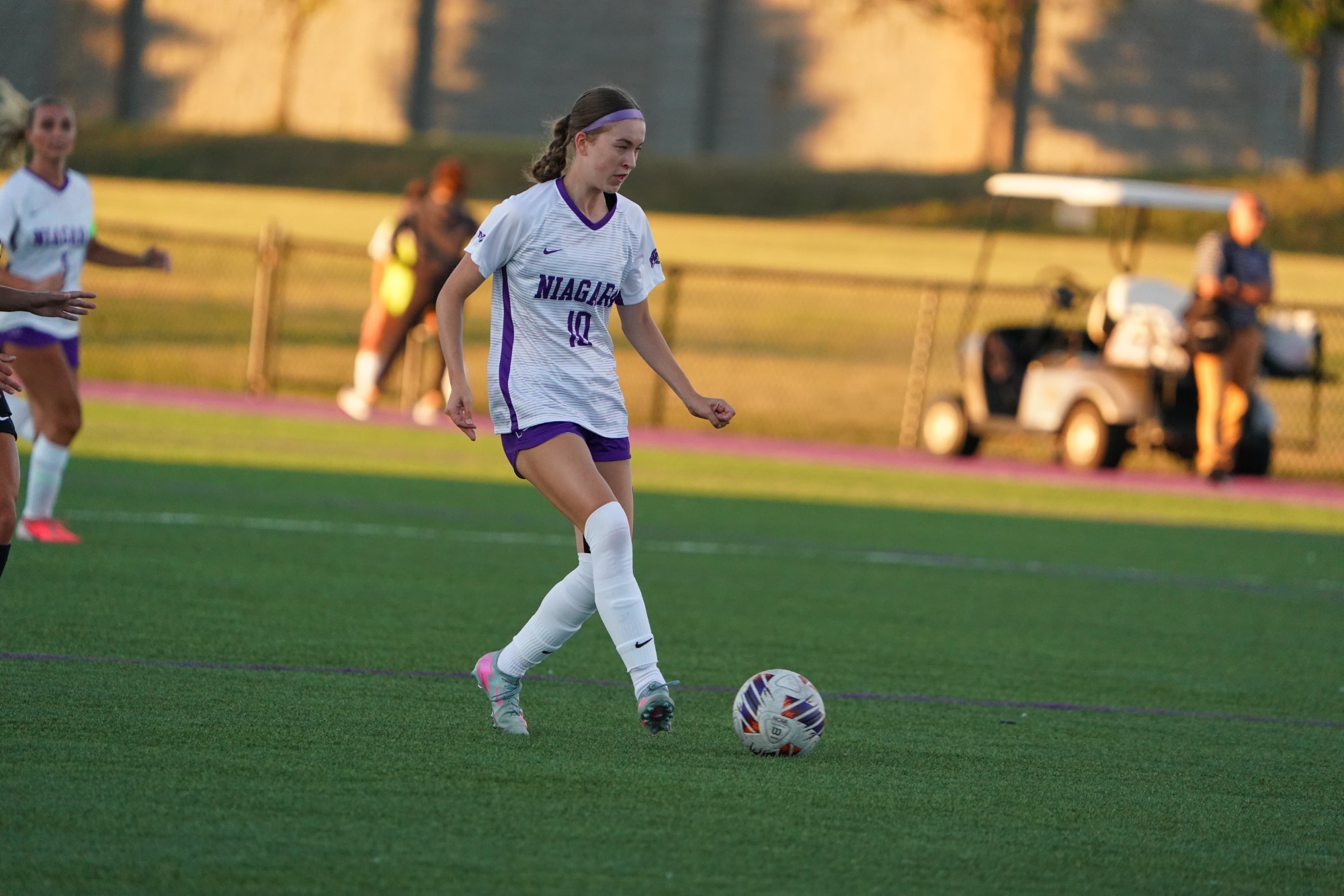 Mahelie Barbeau against Le Moyne 8/21