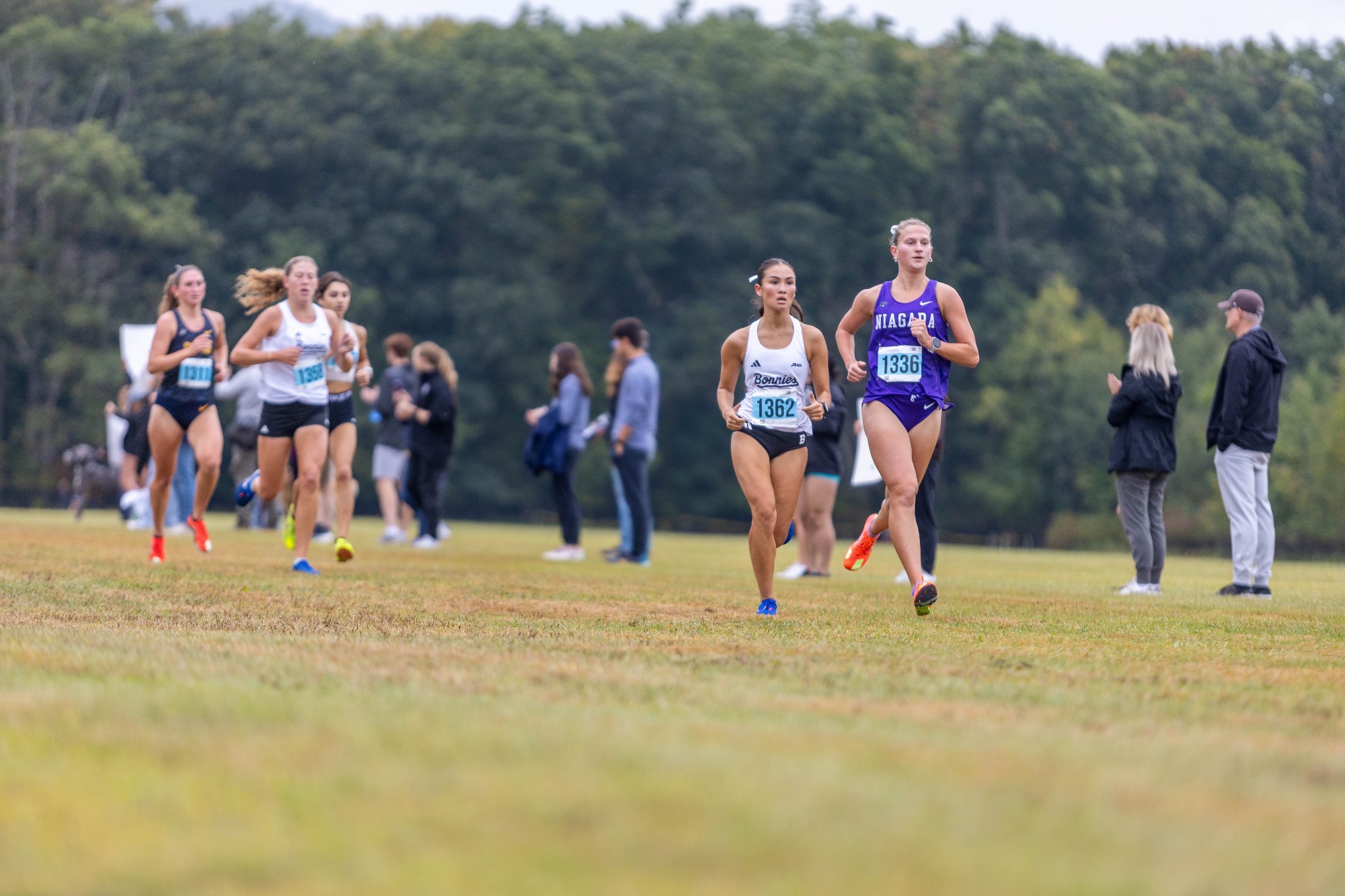 Alexa Briggs Runs at the Little Three 2025