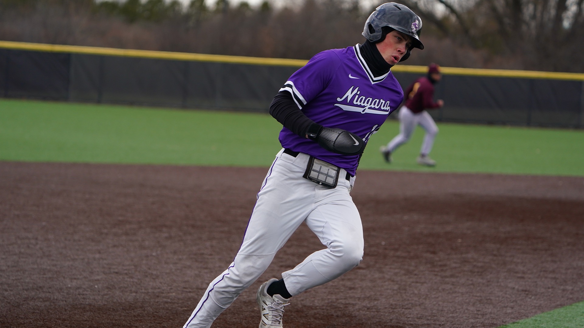 Noah Konings Rounds Third Against Iona 2026