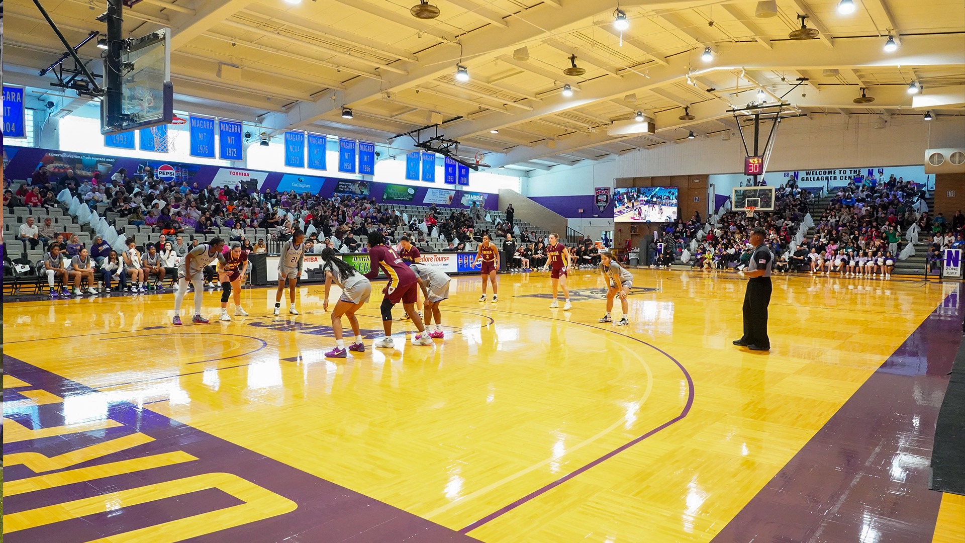 Women's Basketball vs Iona on Kids Day 1/8