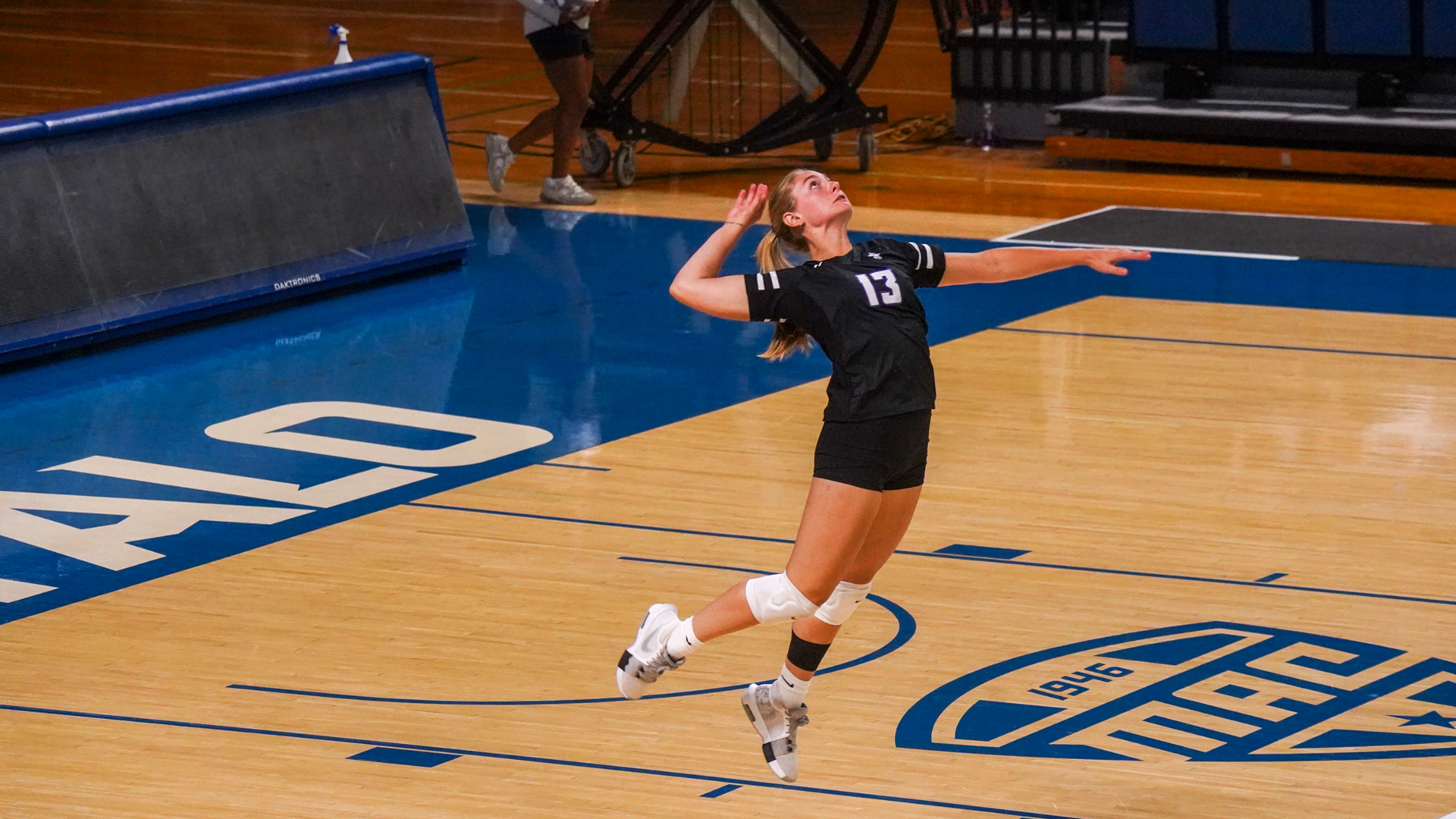 Kaitlyn Doyle Serves the Ball Against UB 2026