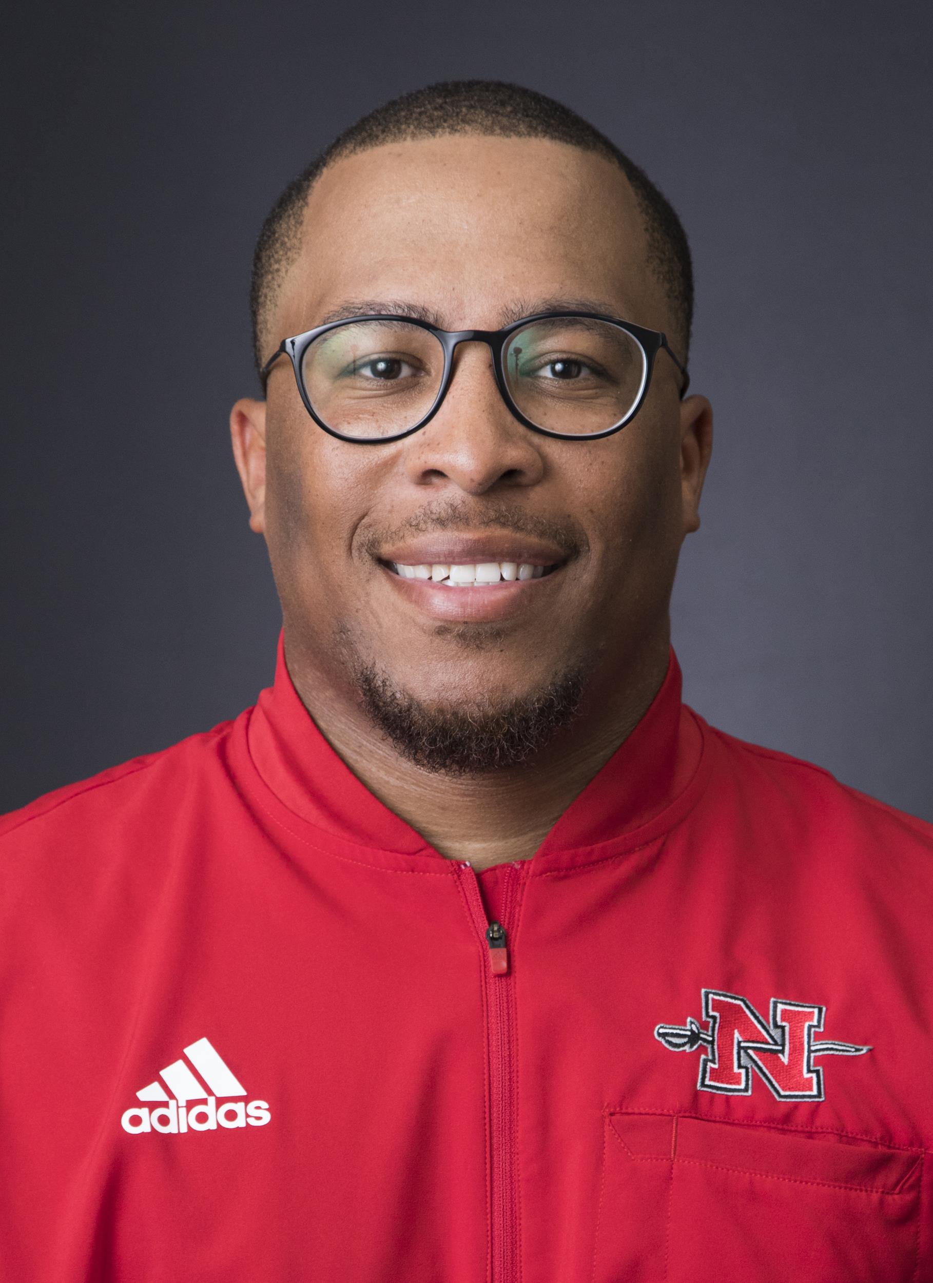 Football Staff Headshots 2021

(Misty Leigh McElroy/Nicholls State University)
8/22/21