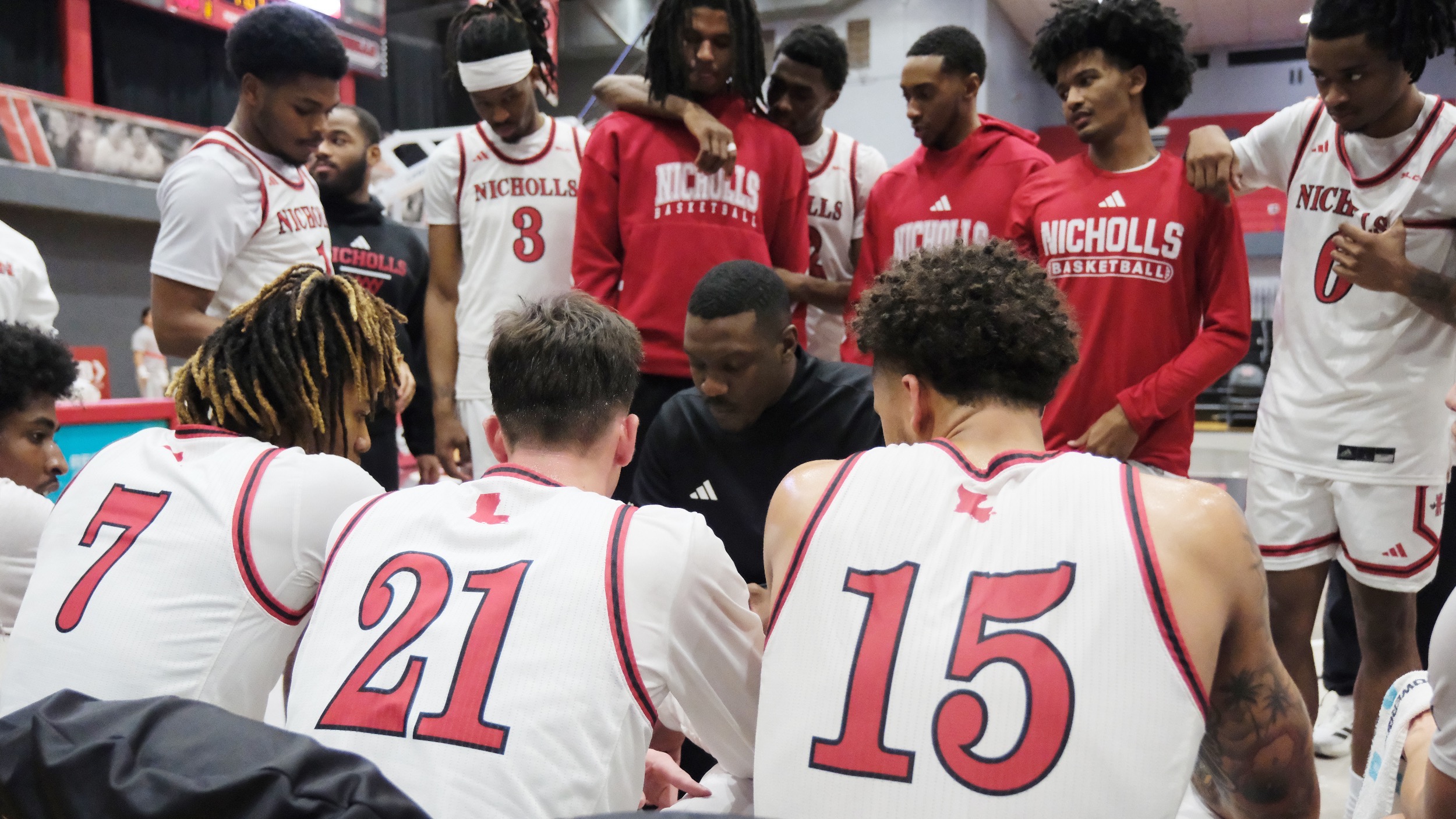 Nicholls MBB 2025 Huddle