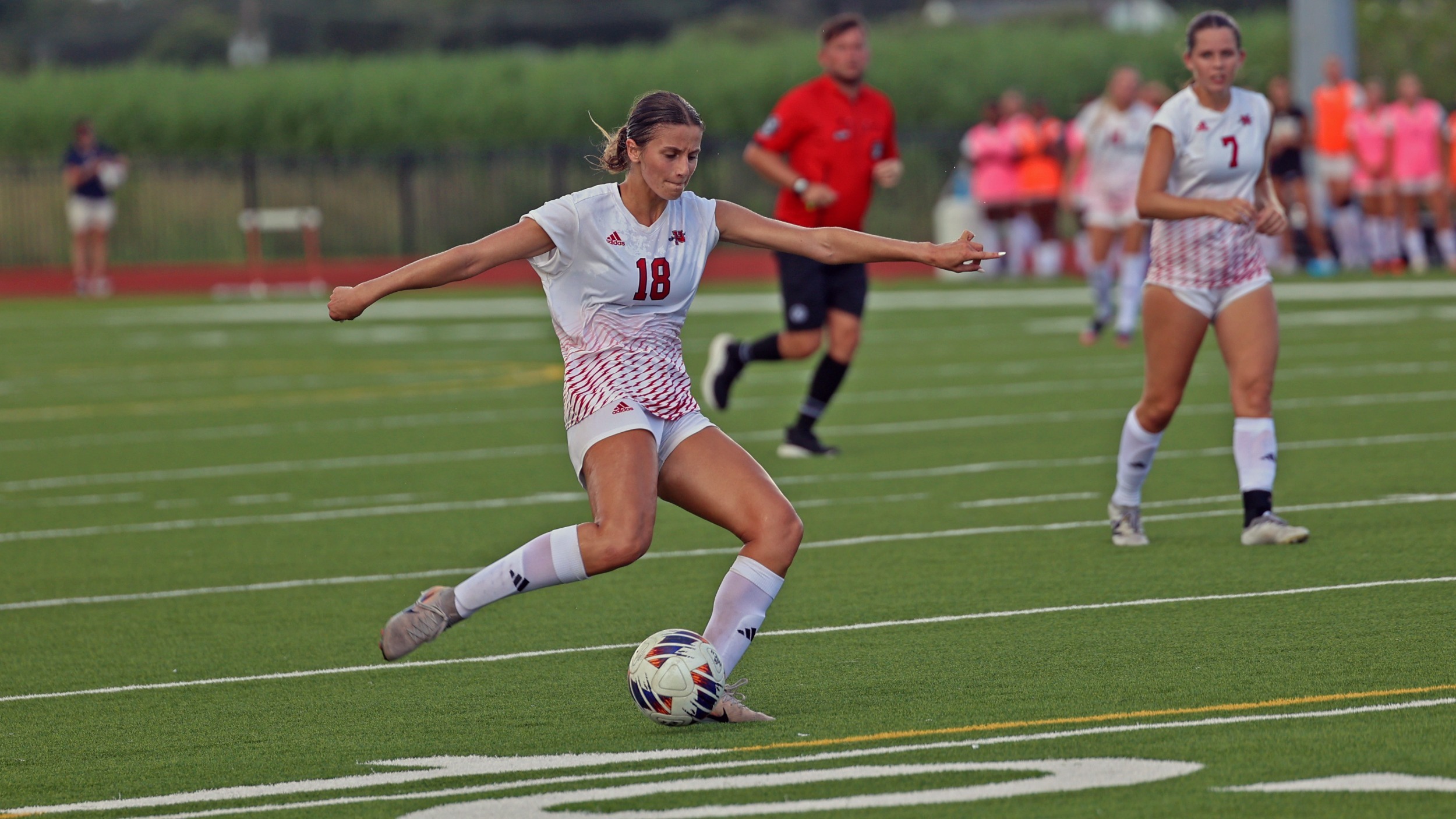Jezlyn Nelson takes Shot against Holmes