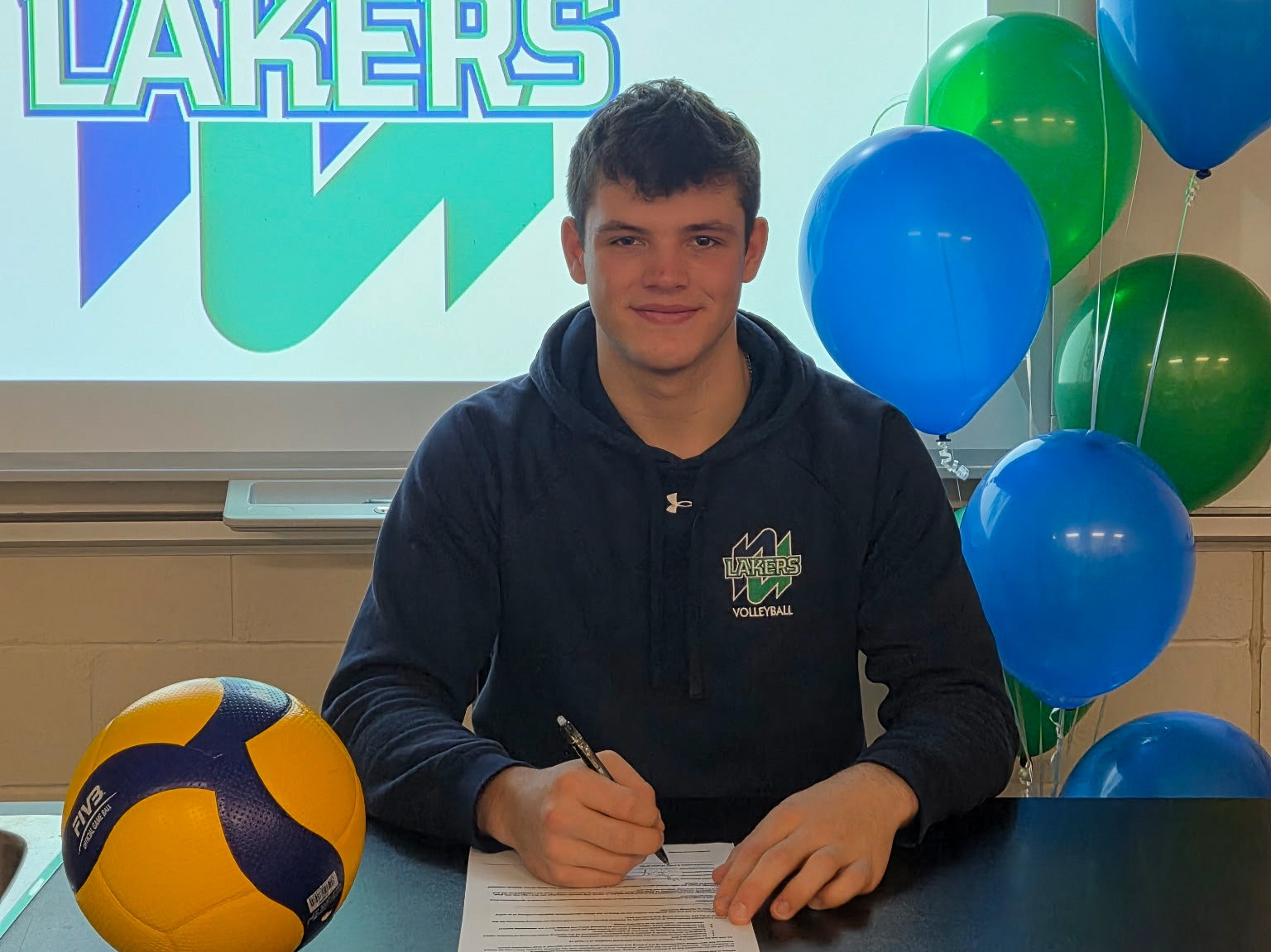 Lakers MVB recruit Wyatt Thomas