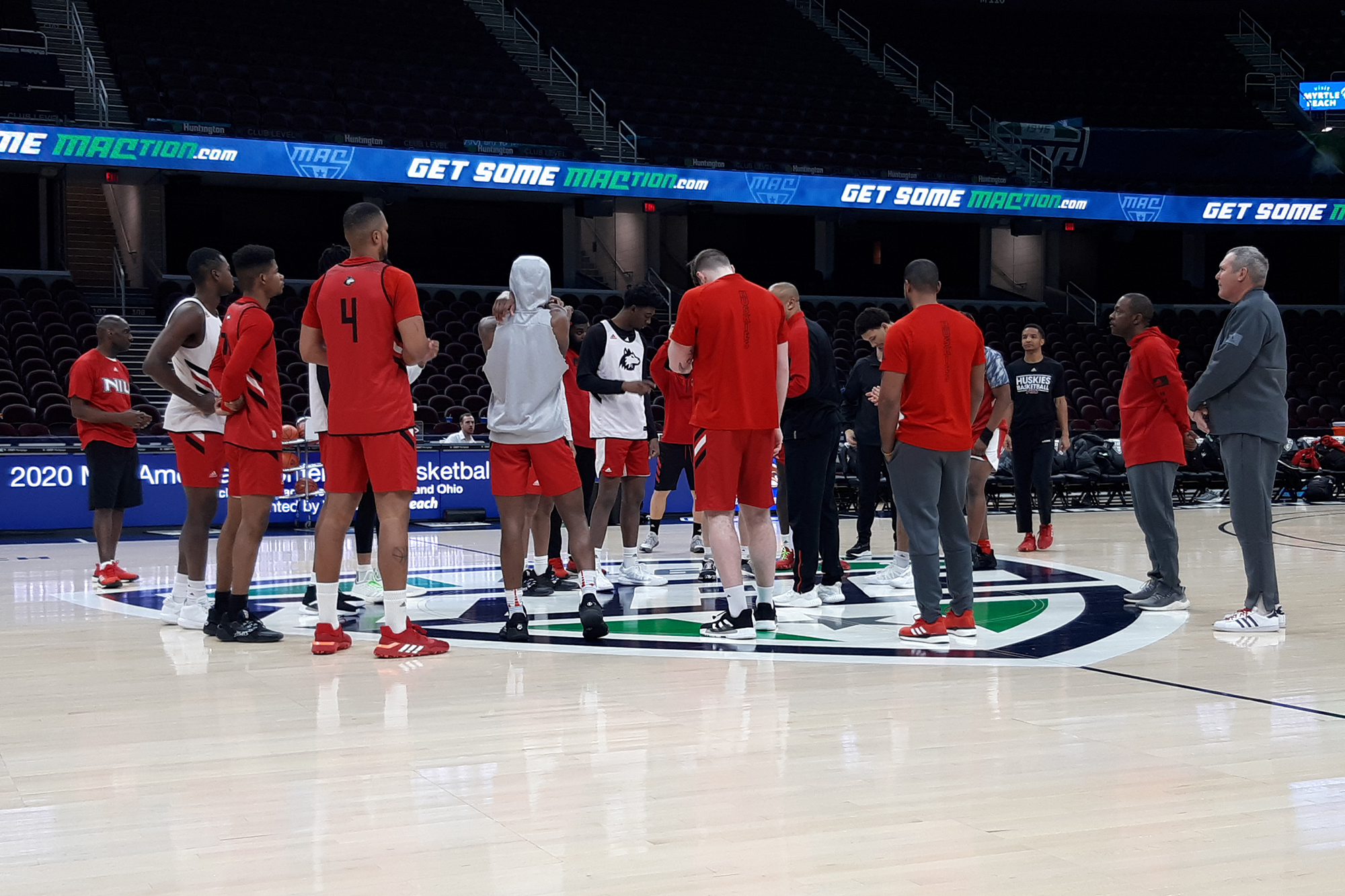 team huddle Cleveland shootaround