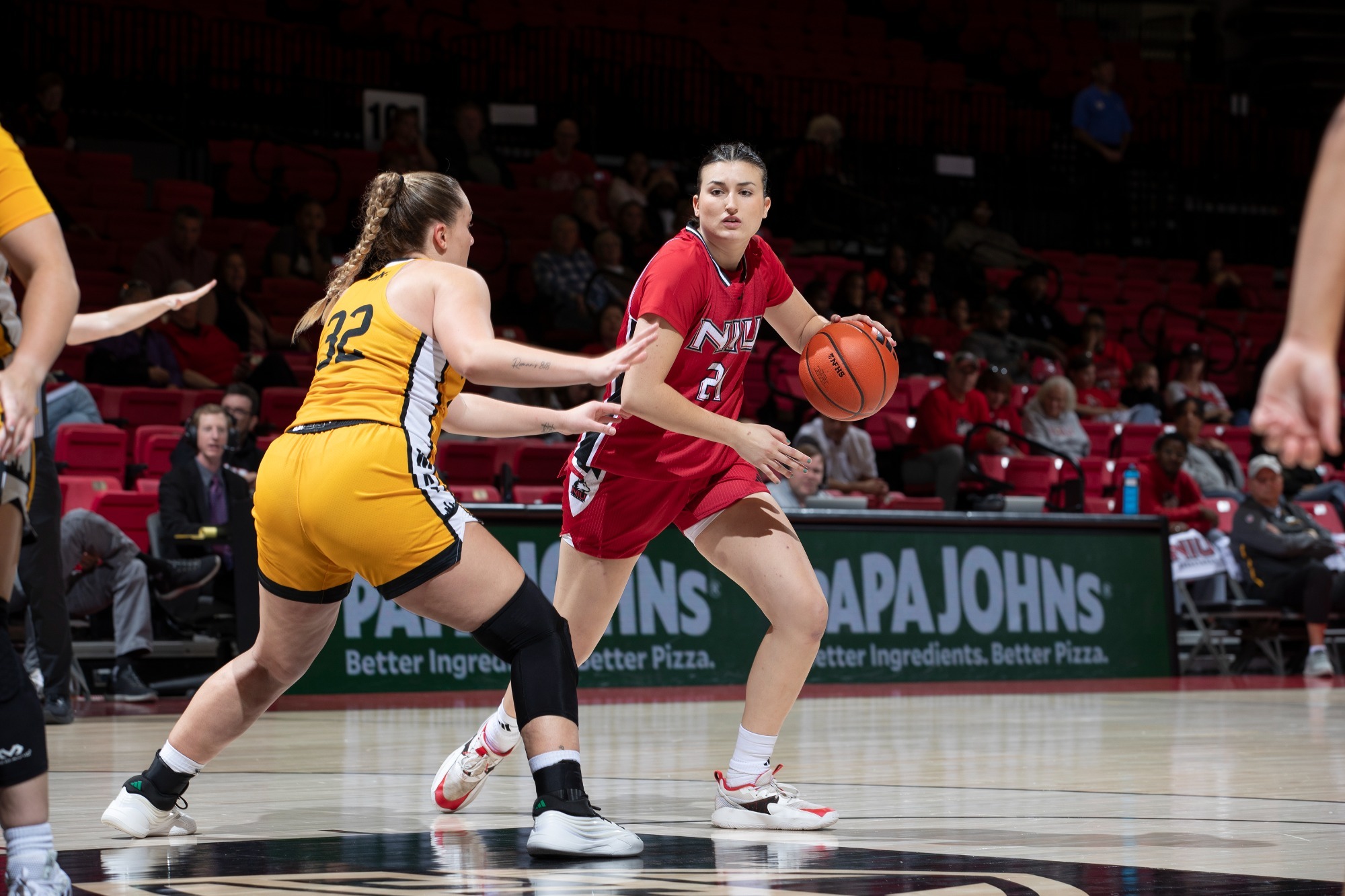 WBB - Marta Hermoso vs Milwaukee 11-7-25