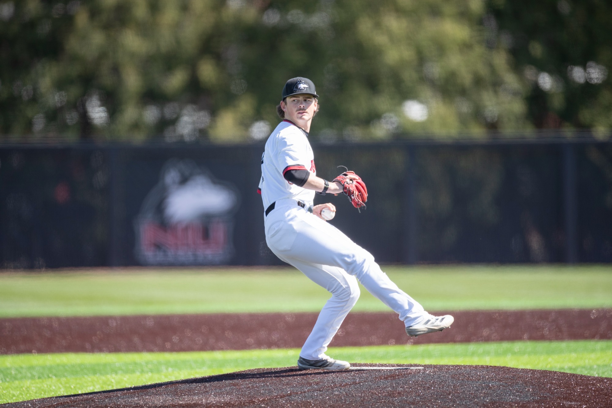 BASE - Carter Cox vs EIU 4-8