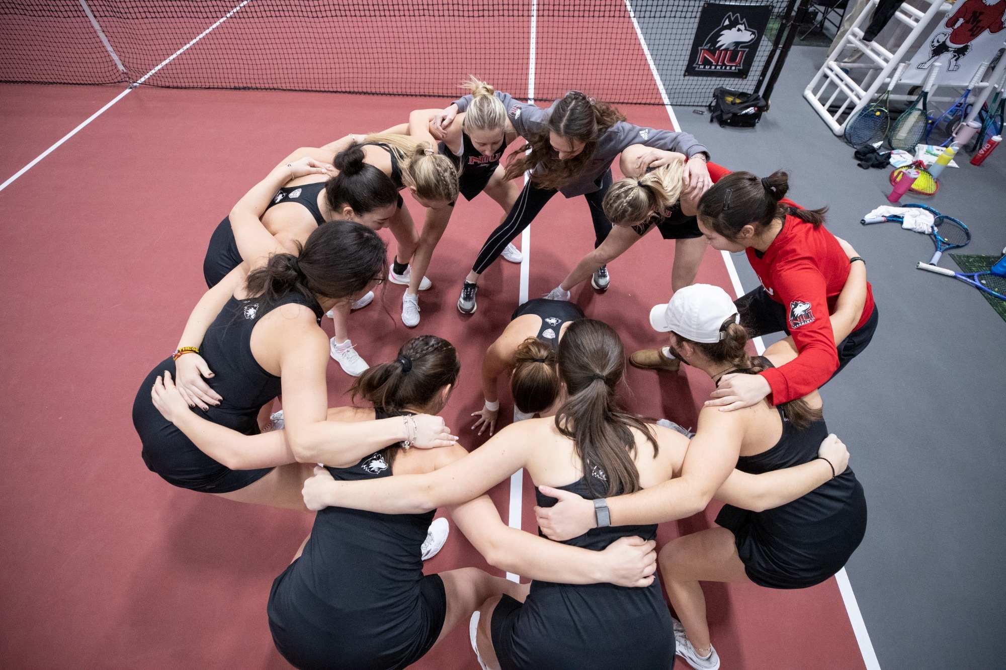 WTen26 Team Circle