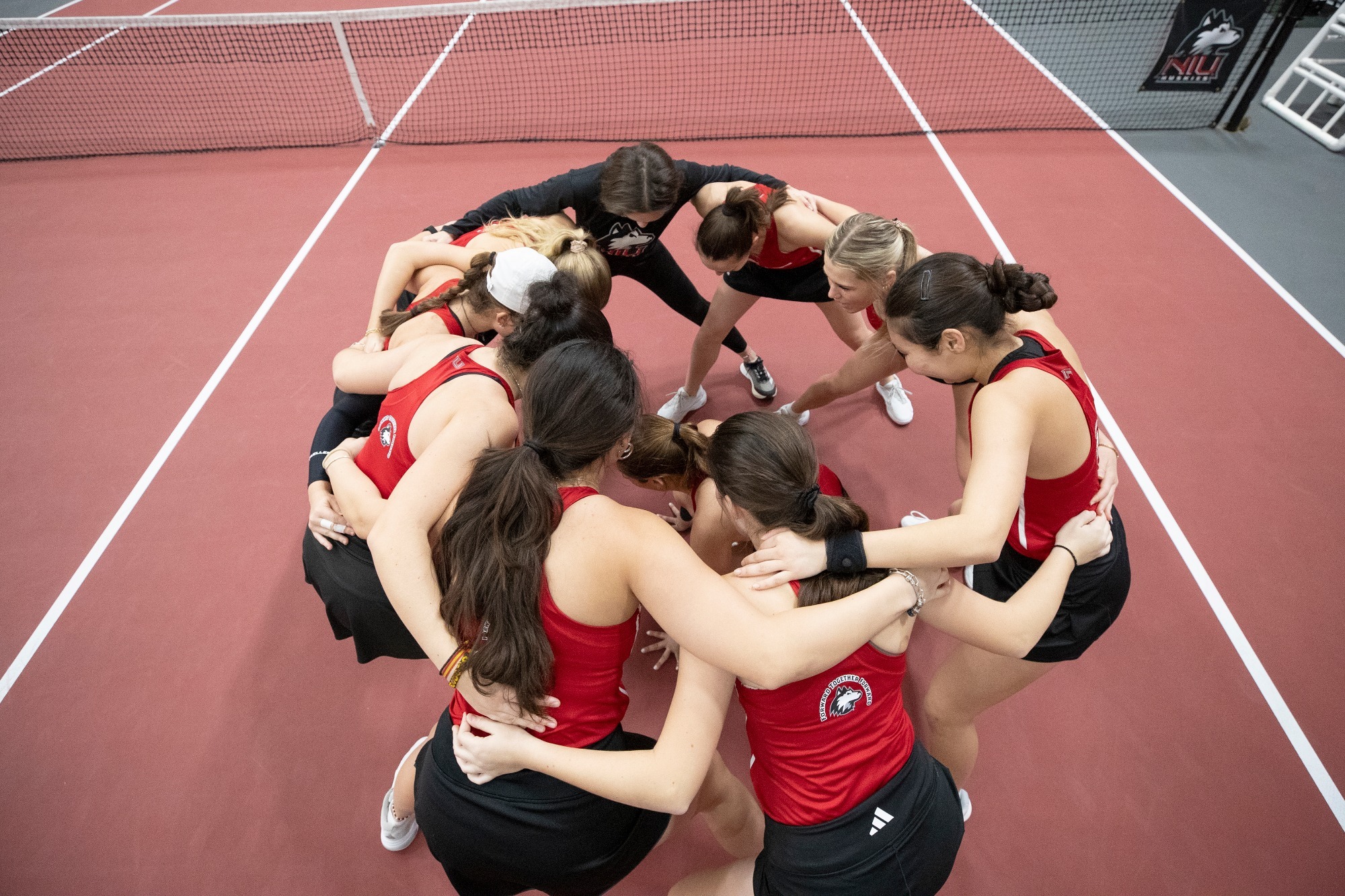 WTen26 team circle