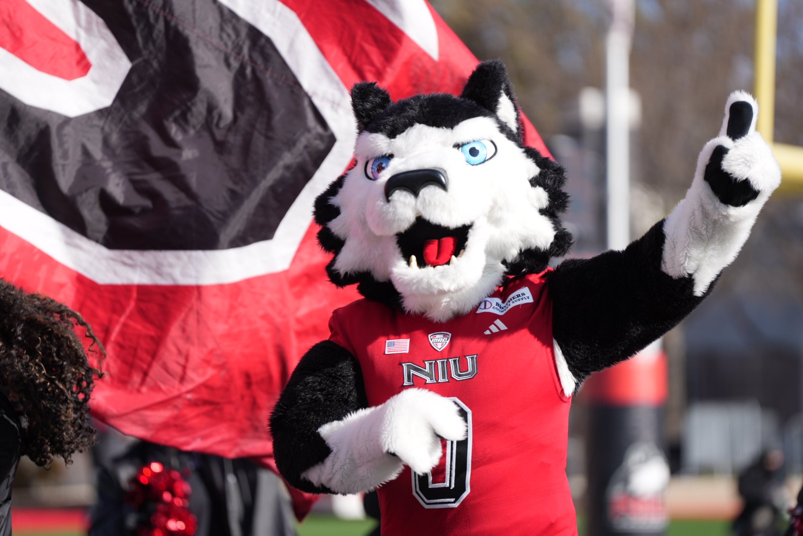 FB25 Victor E. Huskie