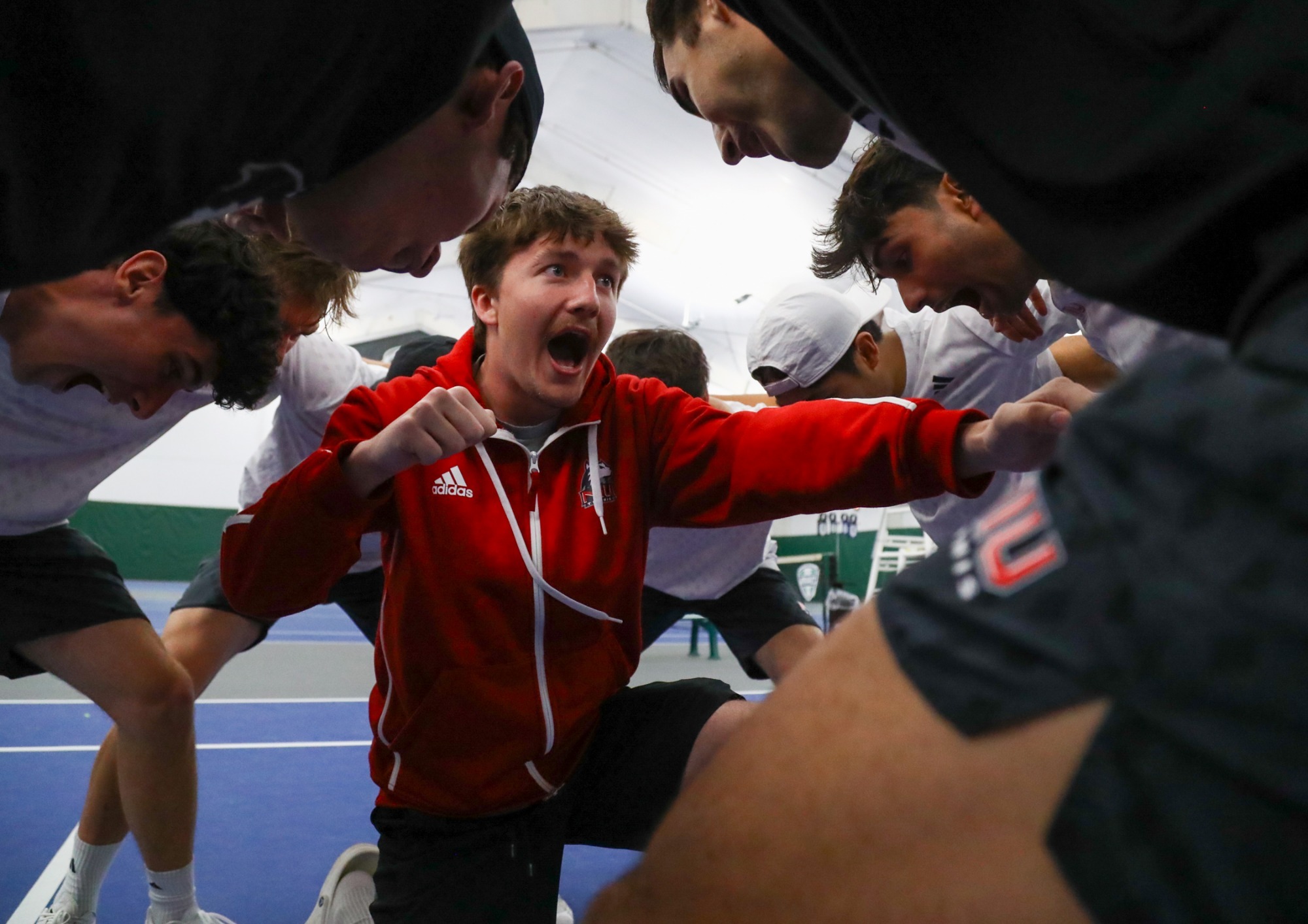 MTen26 Team circle