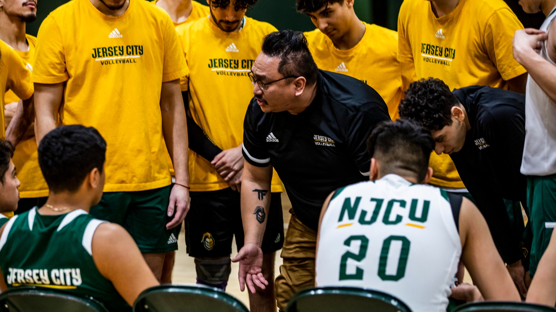 Men's Volleyball Splits at Drew TriMatch; Edra Ties Program's AllTime