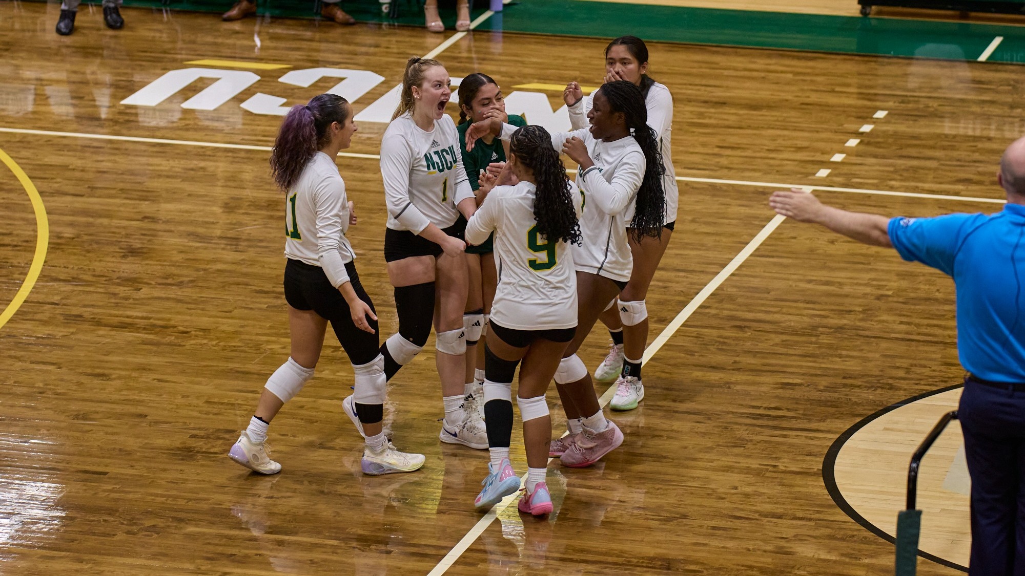 2025 Women's Volleyball Team