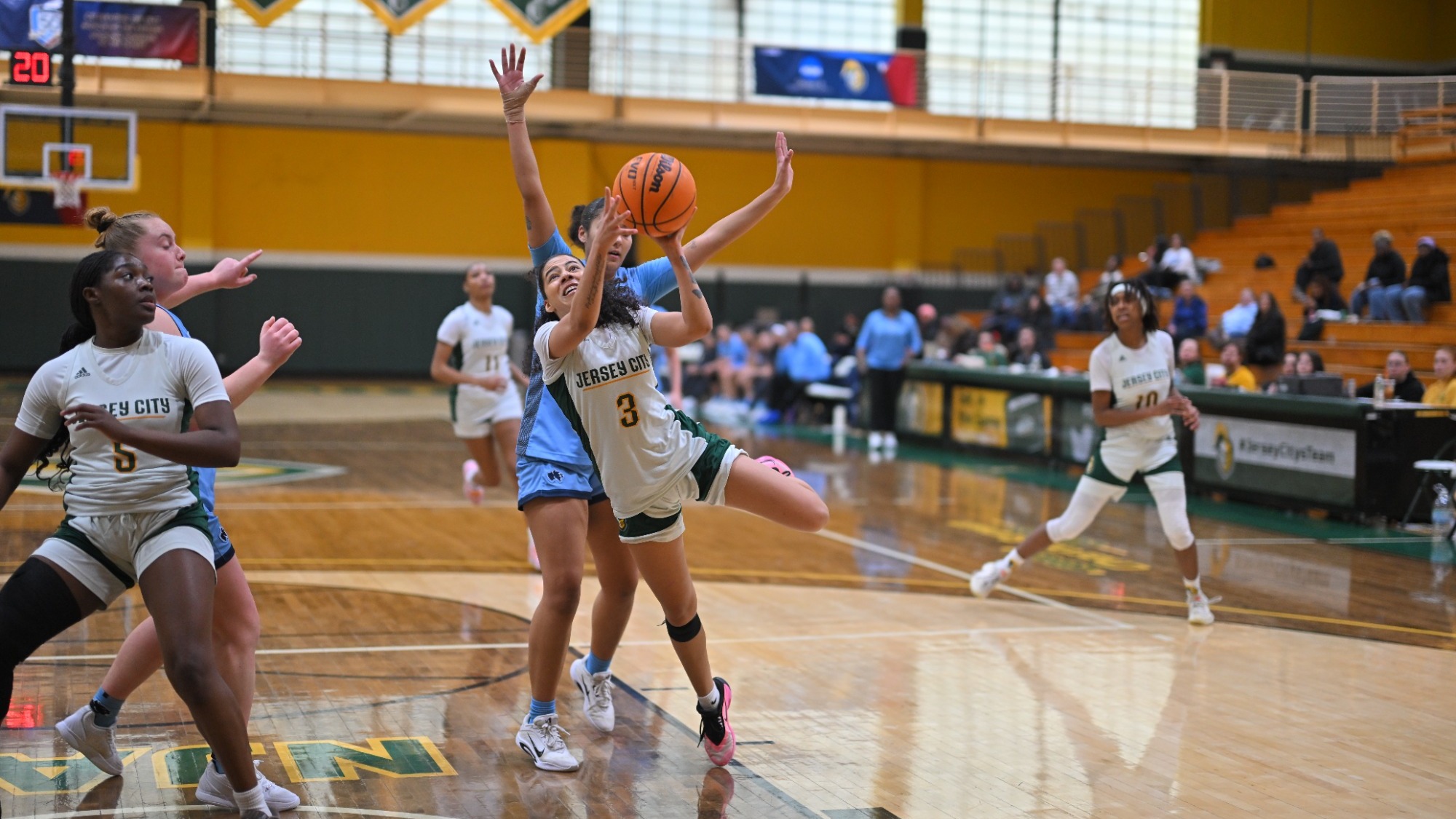 2025-26_WBB_Bailey Cassell