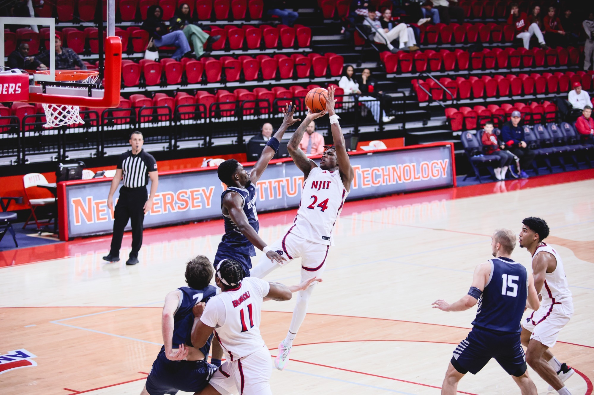 Ari Fulton jumpshot vs UNH