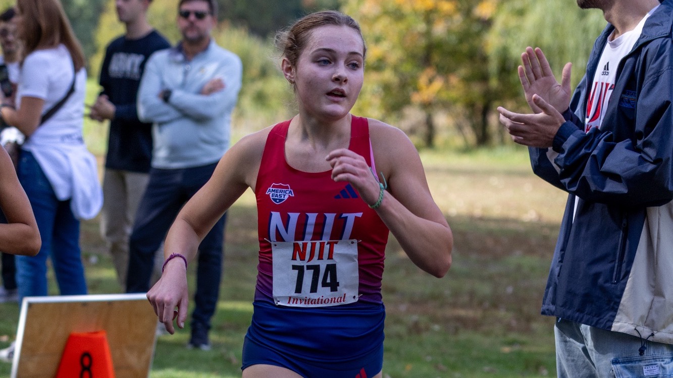 Taylor Blackwelder Running in NJIT XC Invitational