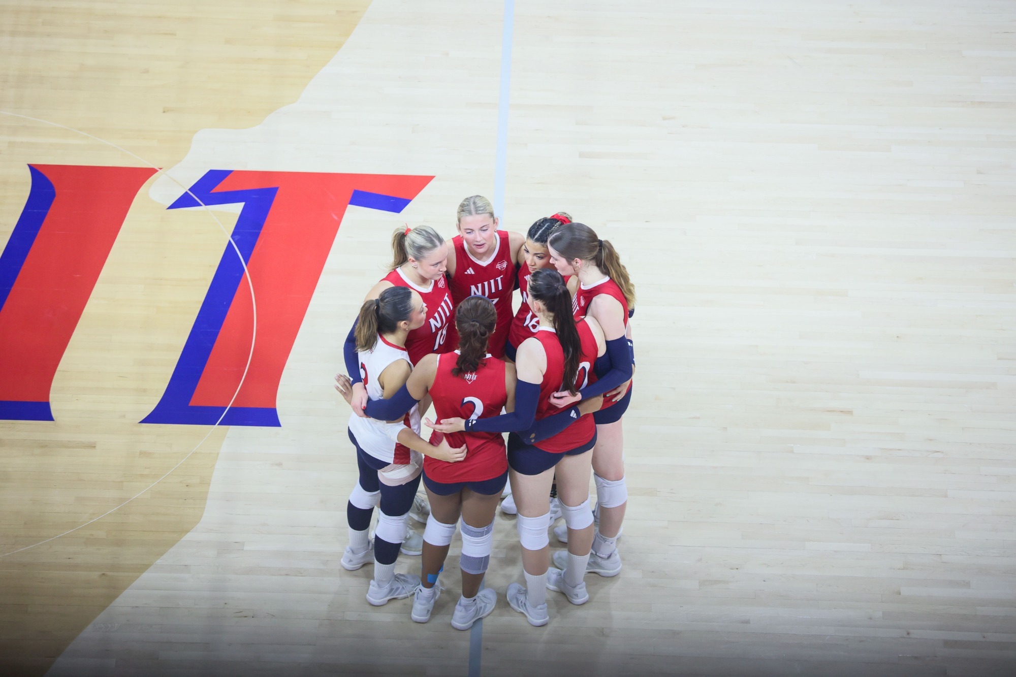 WVB team huddle shot