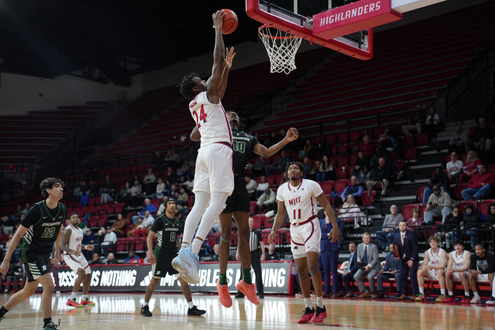 Ari Fulton dunk vs Binghamton