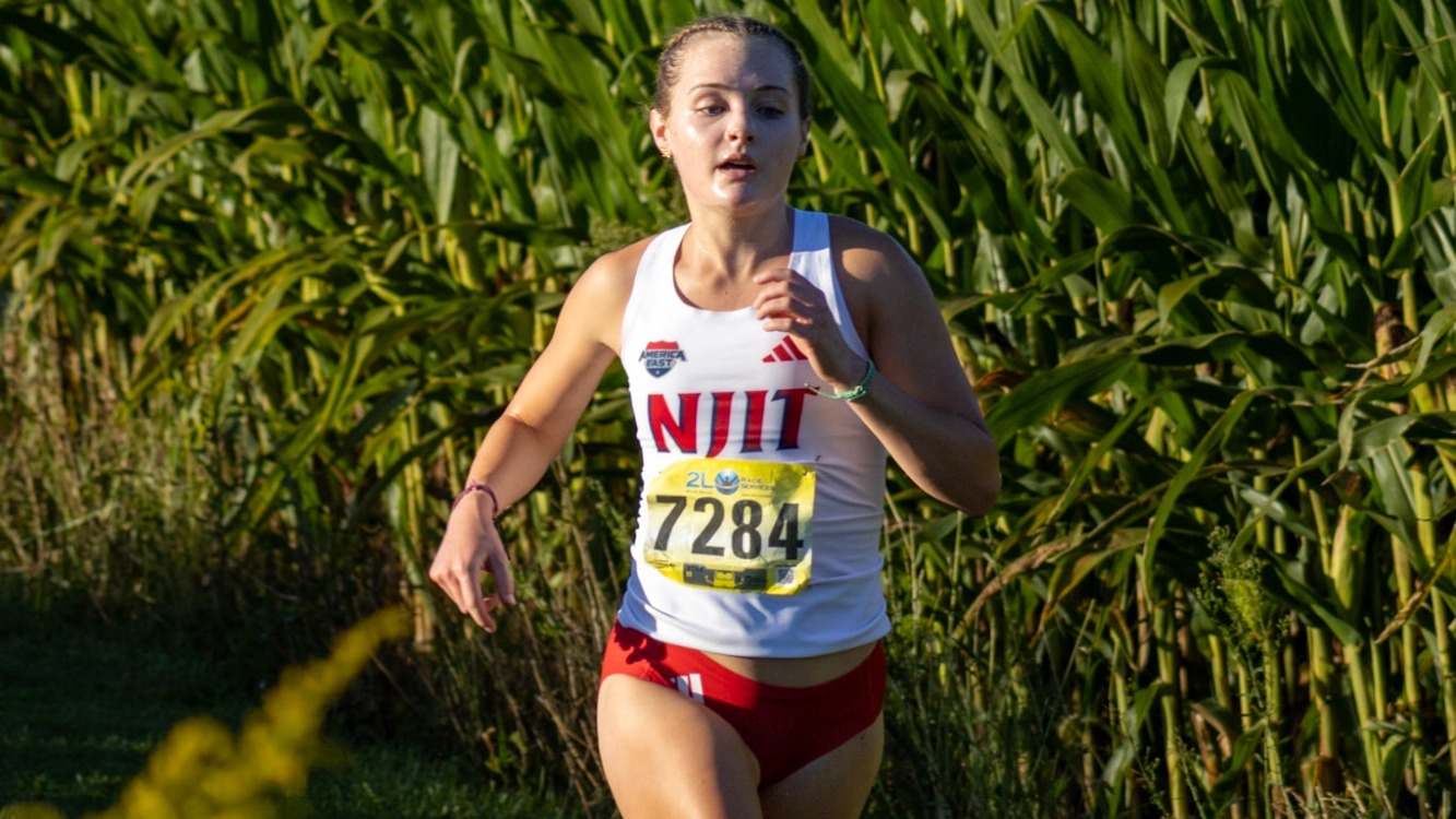 Taylor Blackwelder Running in the Lafayette XC Invitational
